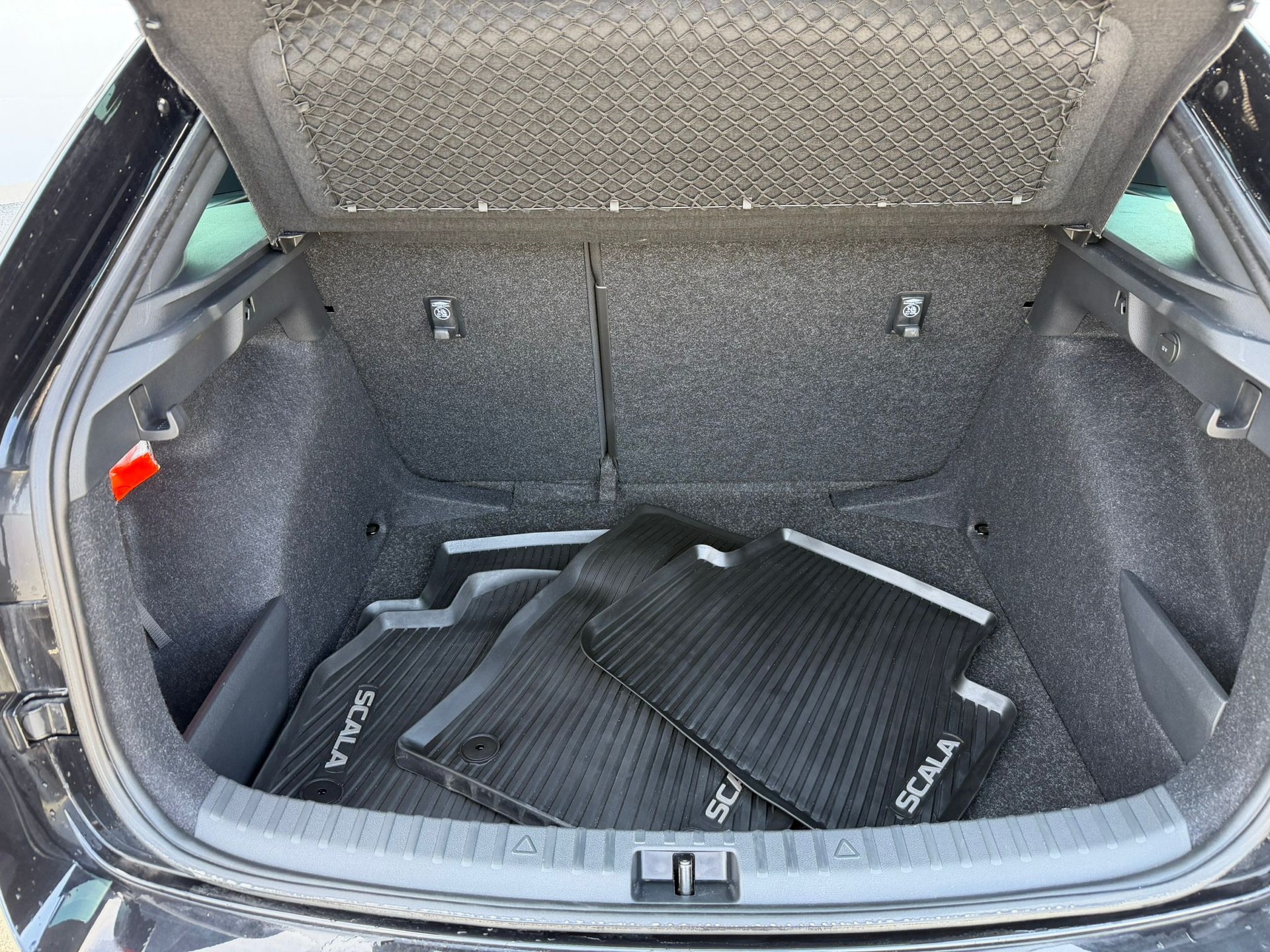 SKODA Scala 1.5 TSI Monte Carlo DSG-image-9