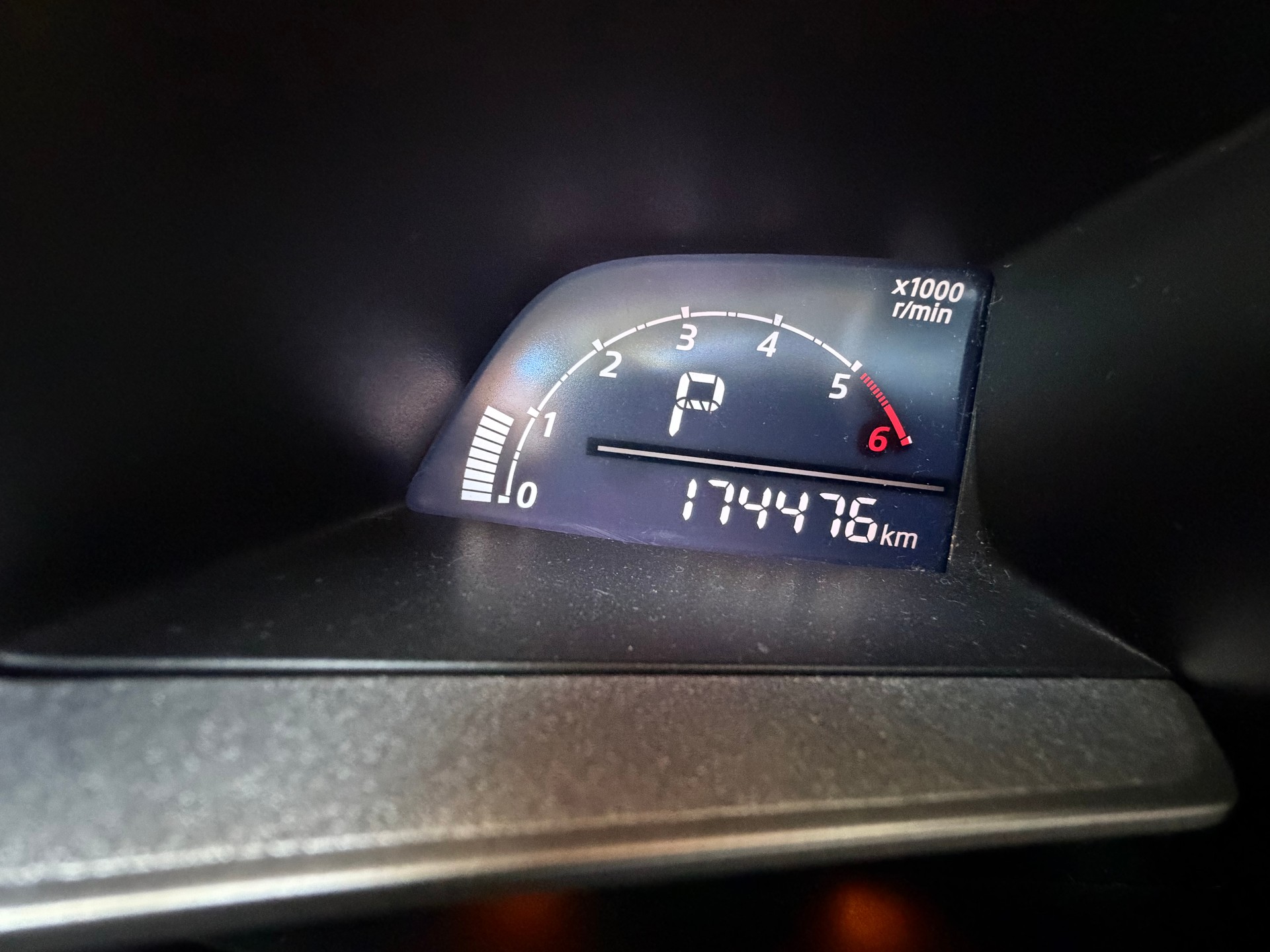 MAZDA 3 1.5 16V CD Revolution Activematic-image-7