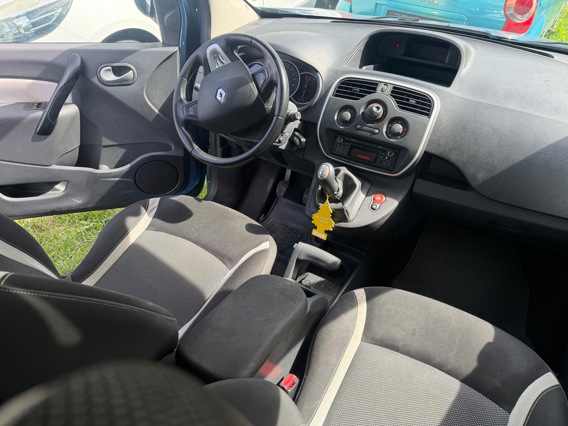 RENAULT Kangoo 1.5 dCi Extrem-image-12