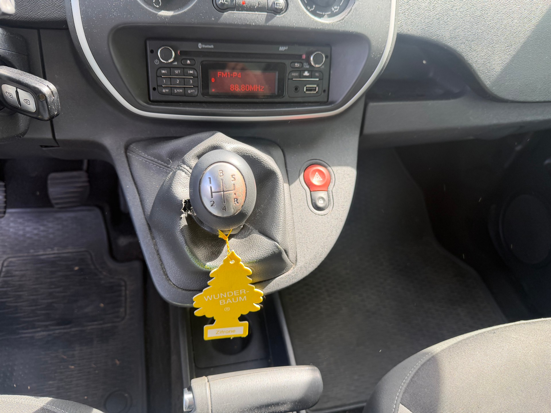 RENAULT Kangoo 1.5 dCi Extrem-image-9