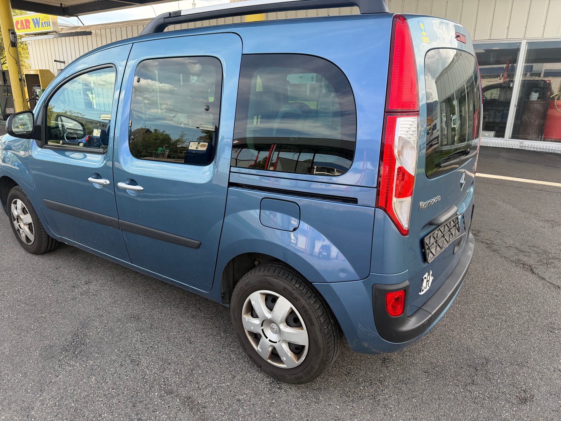 RENAULT Kangoo 1.5 dCi Extrem-image-4
