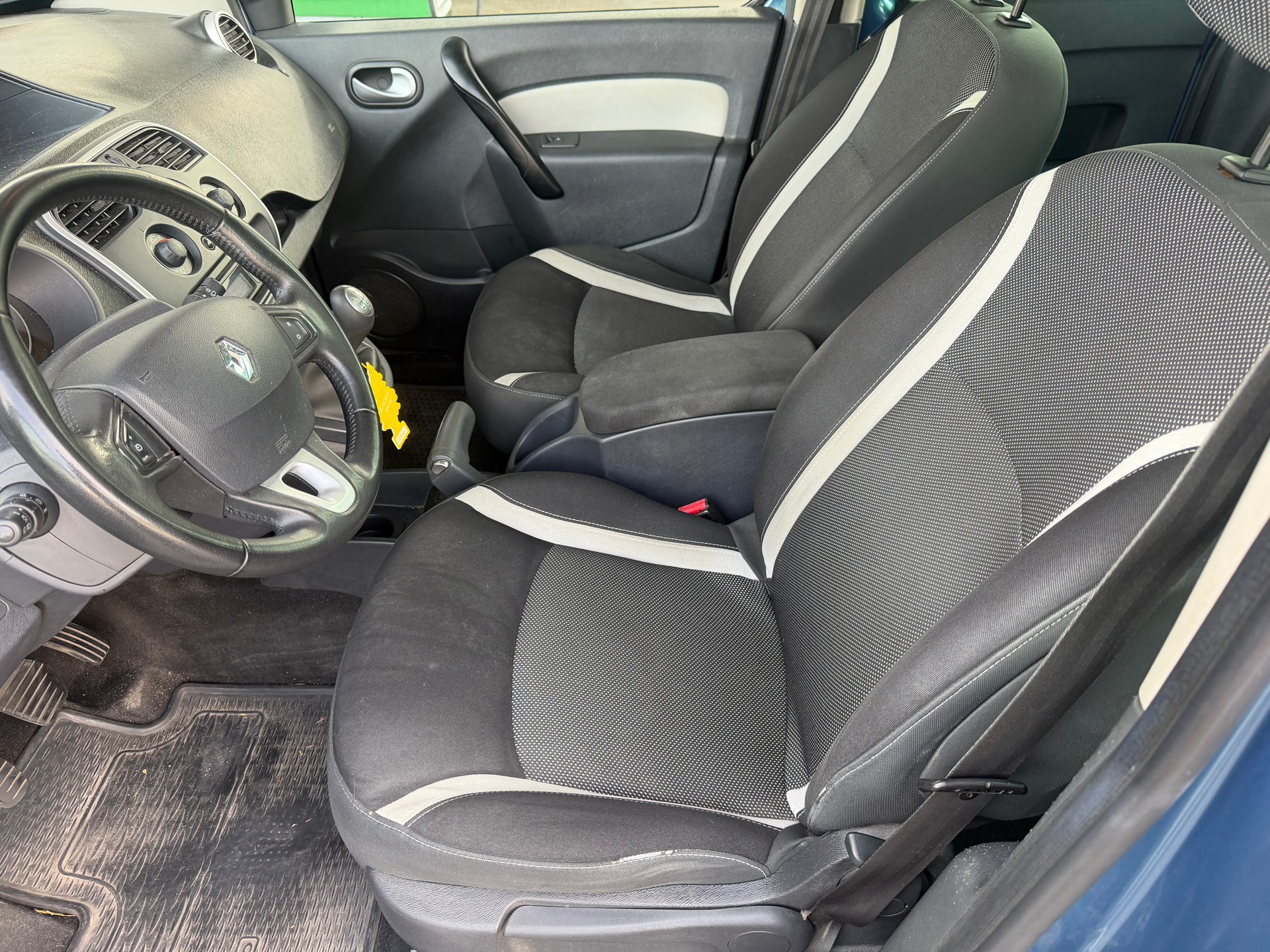RENAULT Kangoo 1.5 dCi Extrem-image-14