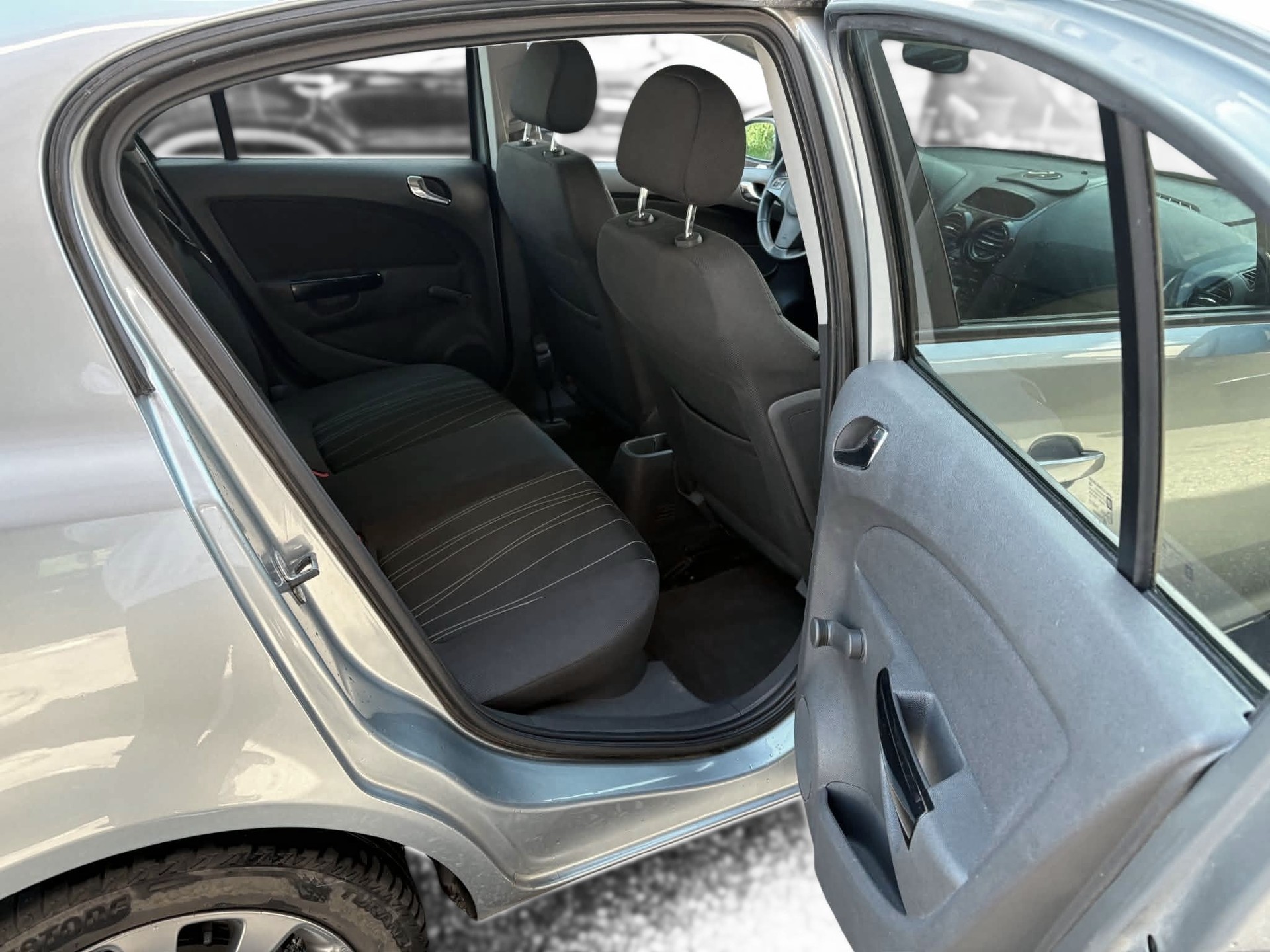 OPEL Corsa 1.4 TP Anniversary-image-11
