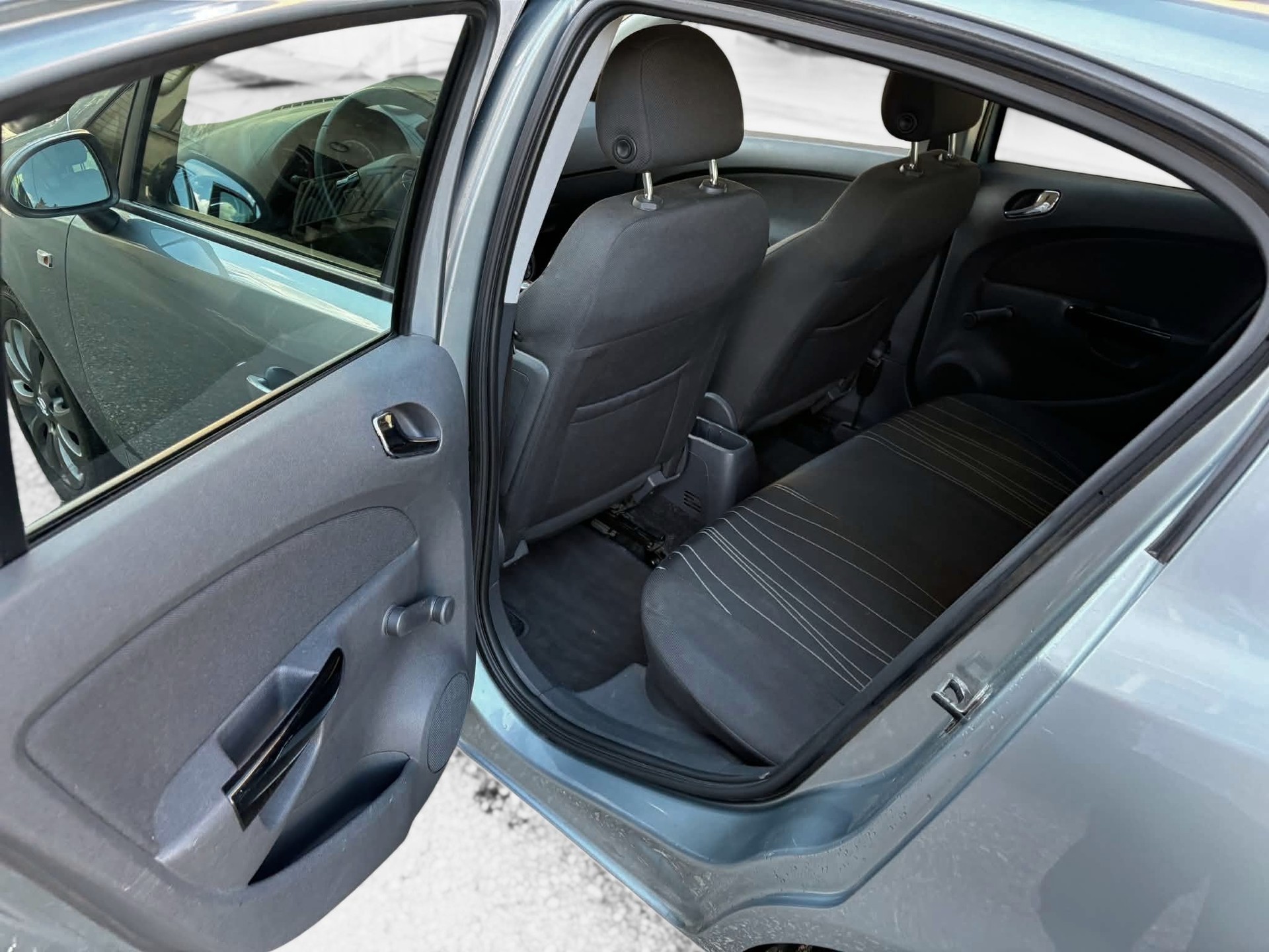 OPEL Corsa 1.4 TP Anniversary-image-10
