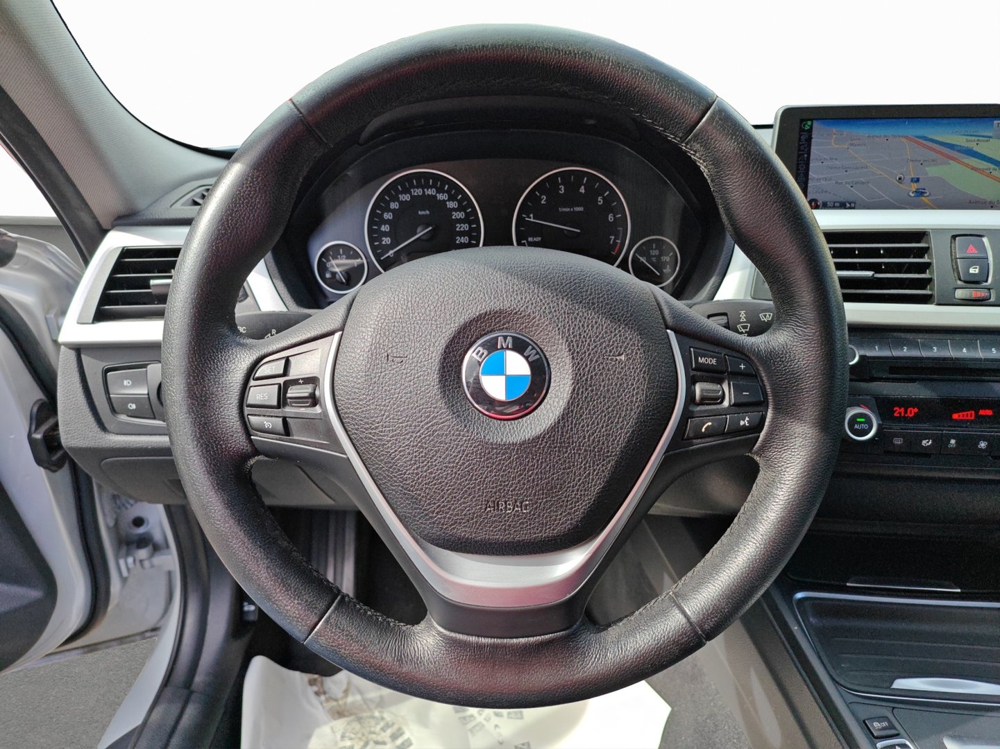 BMW 320i xDrive Steptronic – 184 ch – ACC, PDC, 6,5 l/100 km [Expertisé + Garantie 12 mois]-image-10