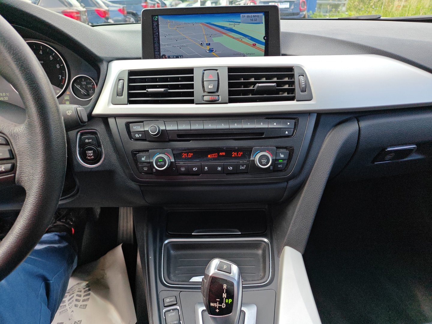 BMW 320i xDrive Steptronic – 184 ch – ACC, PDC, 6,5 l/100 km [Expertisé + Garantie 12 mois]-image-16