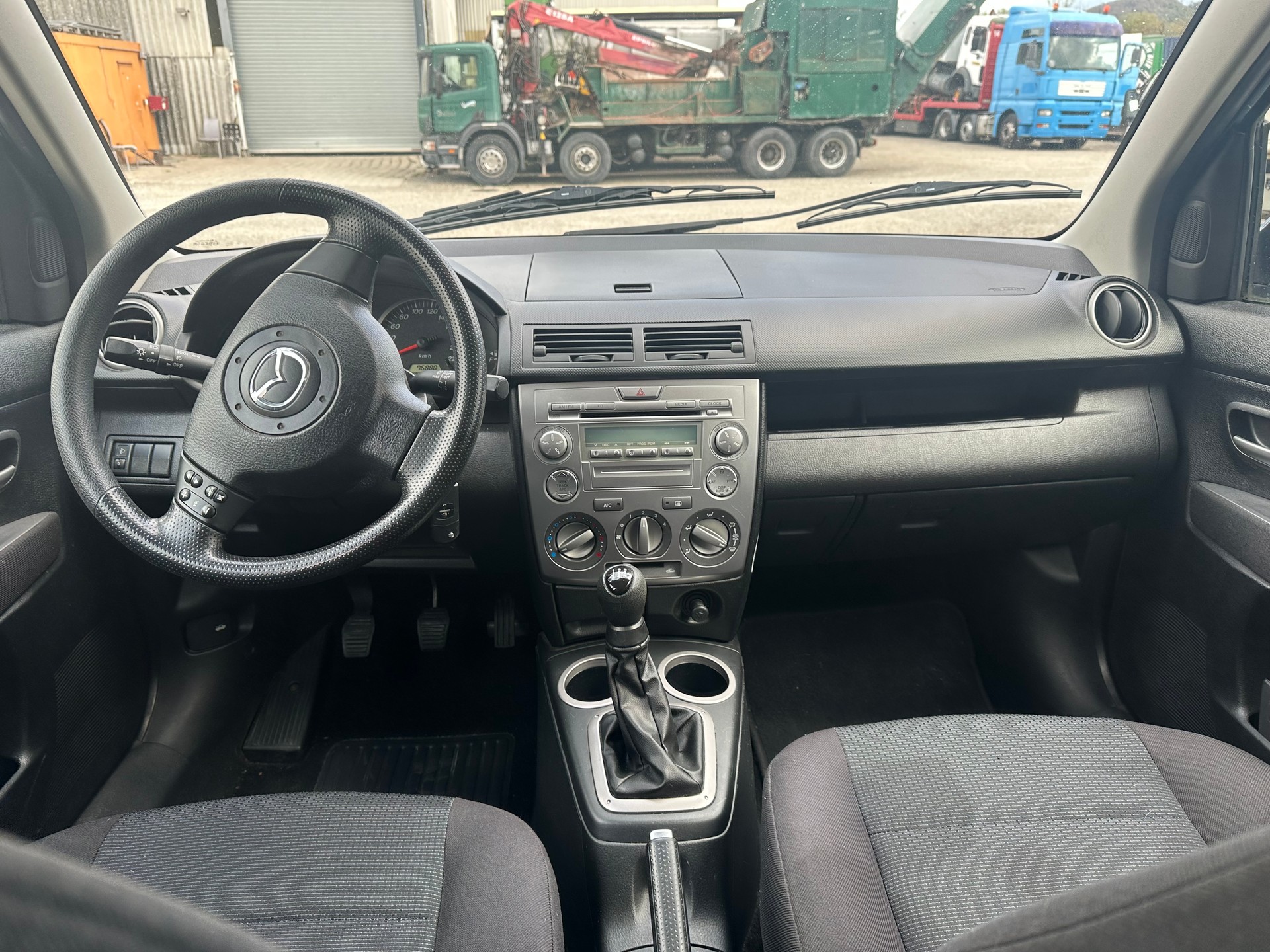 MAZDA 2 1.4i 16V Exclusive-image-5