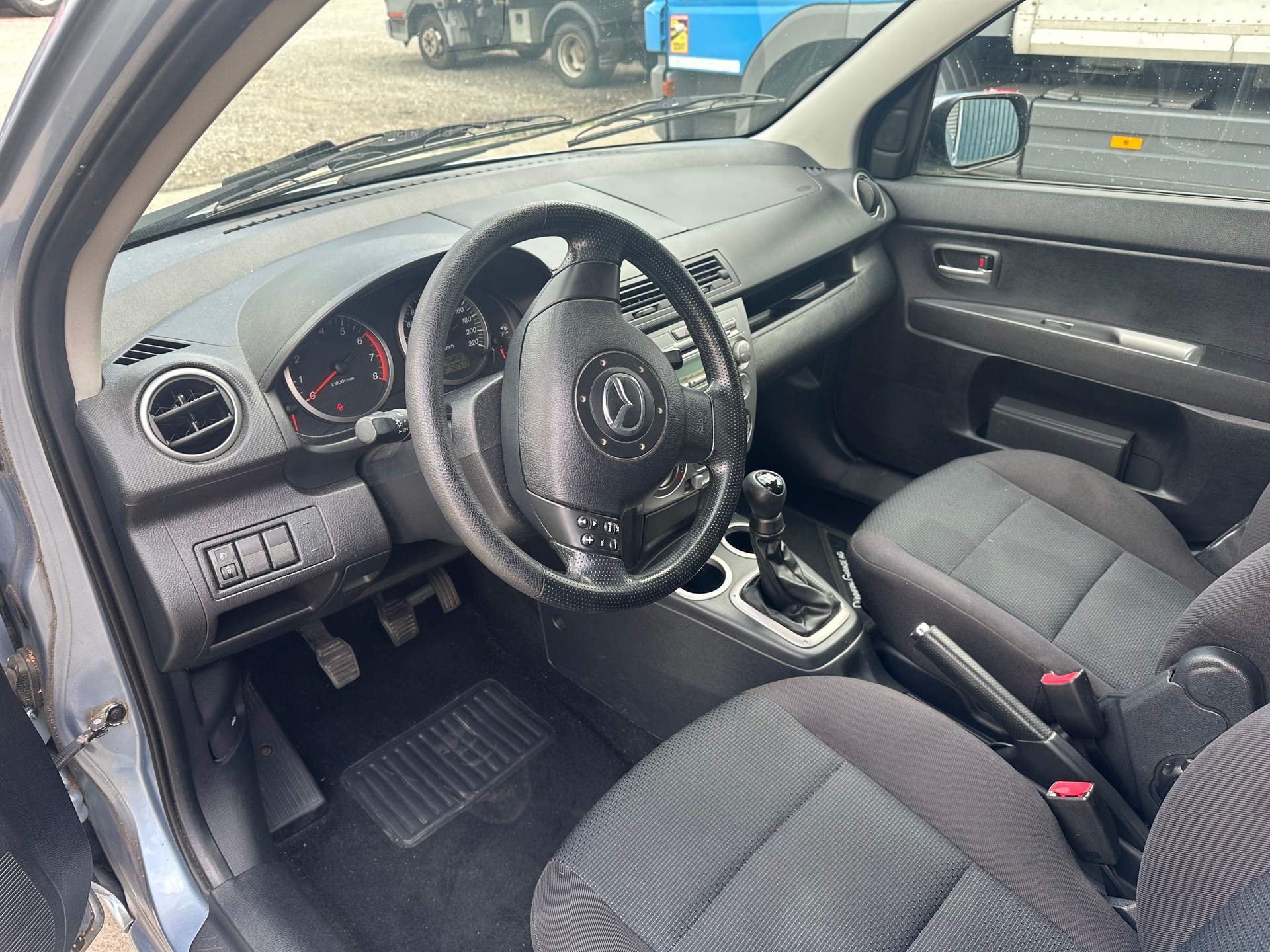 MAZDA 2 1.4i 16V Exclusive-image-6