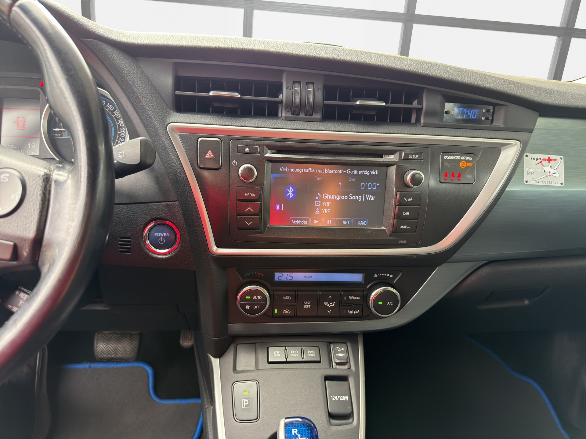 TOYOTA Auris Touring Sports 1.8 16V HSD Linea Luna-image-10