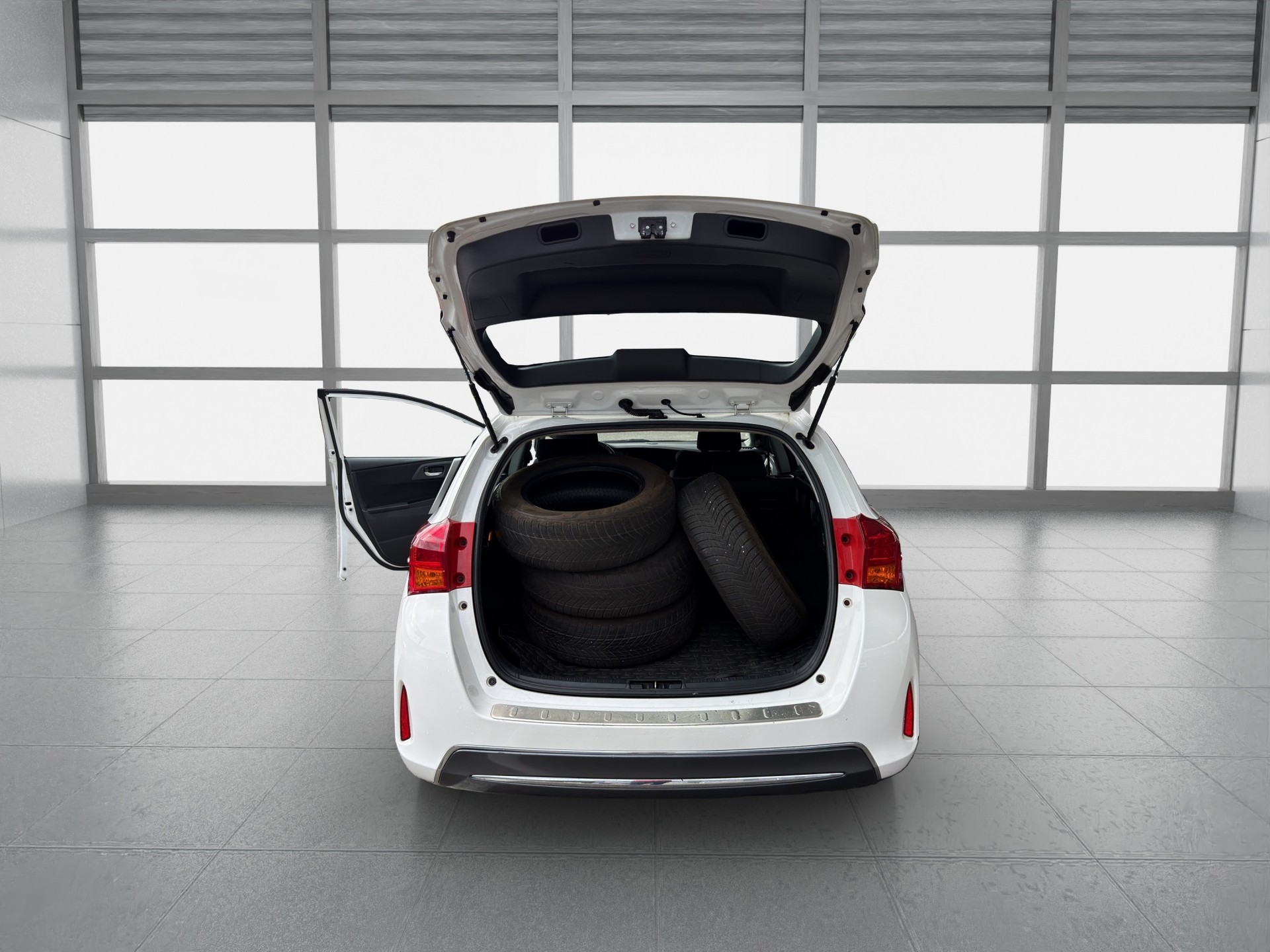 TOYOTA Auris Touring Sports 1.8 16V HSD Linea Luna-image-9