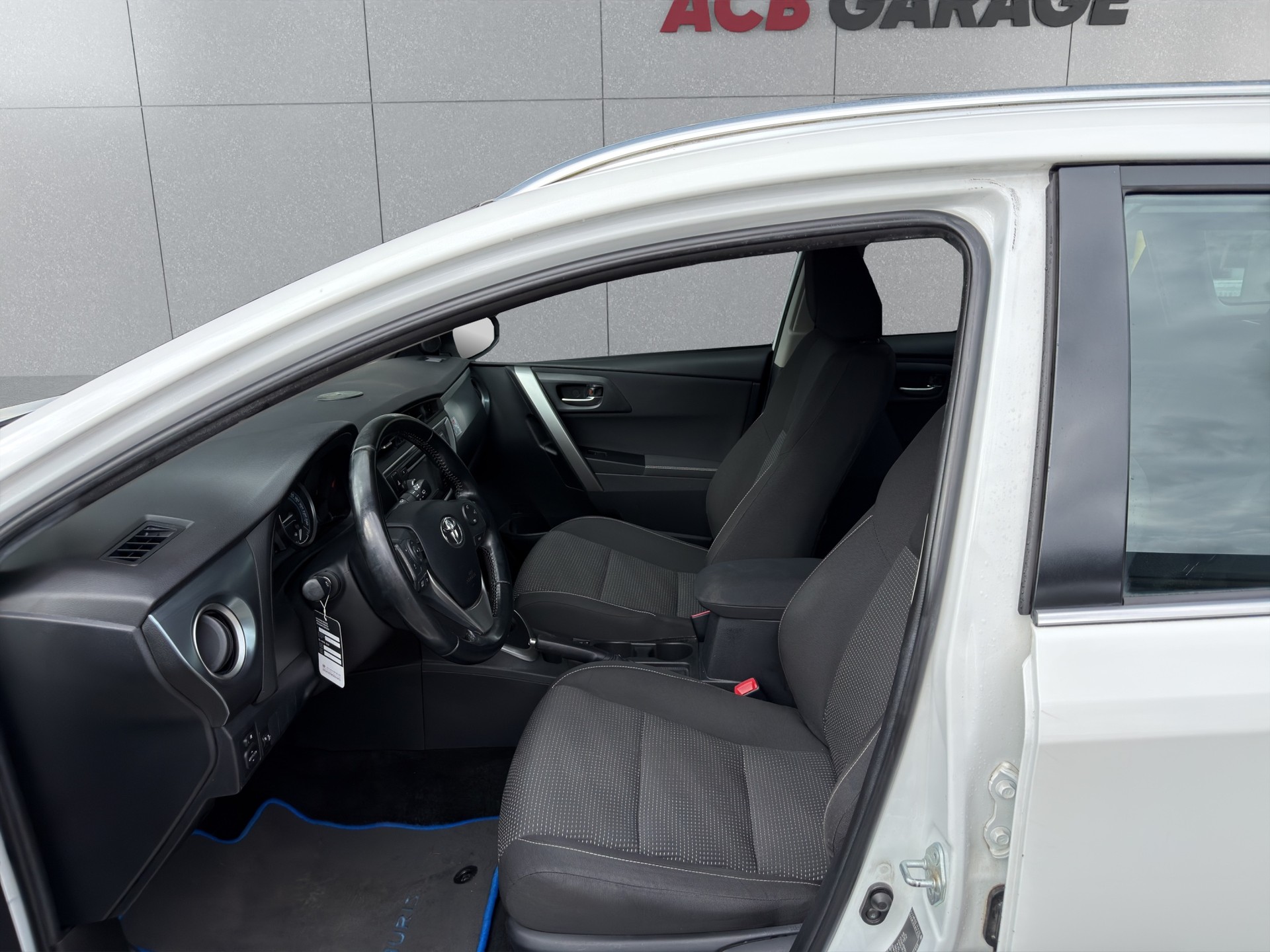 TOYOTA Auris Touring Sports 1.8 16V HSD Linea Luna-image-12