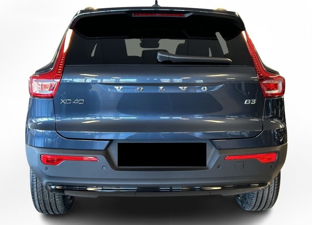 VOLVO XC40 B3 Benzin Mild Hybrid Plus Dark DCT-image-4