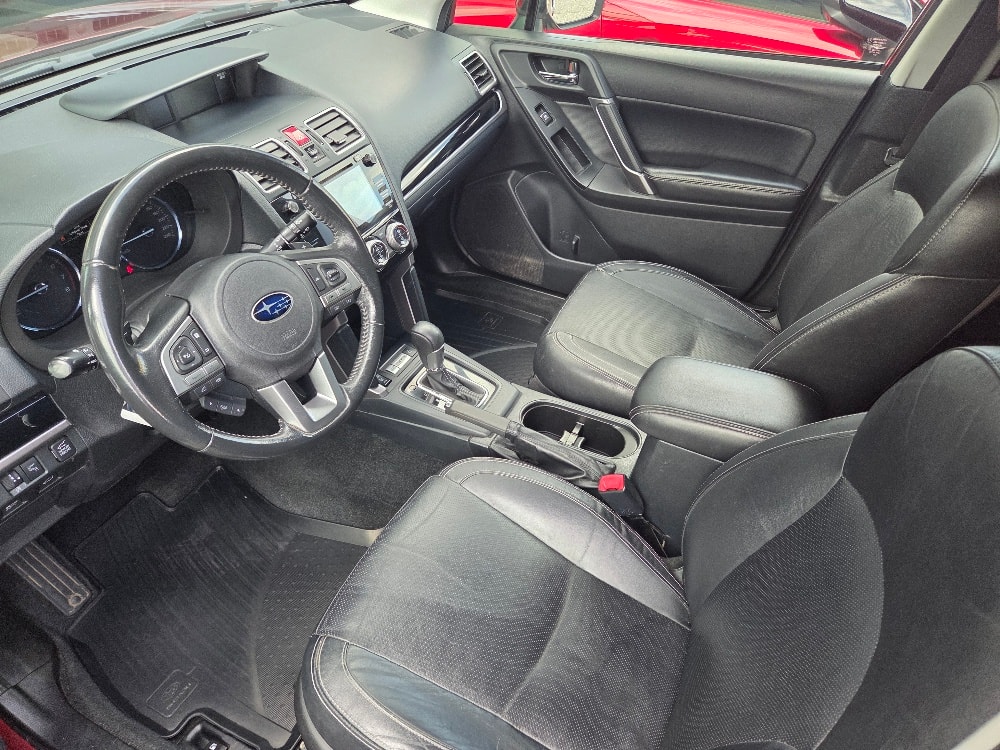 SUBARU Forester 2.0i Executive Lineartronic-image-8