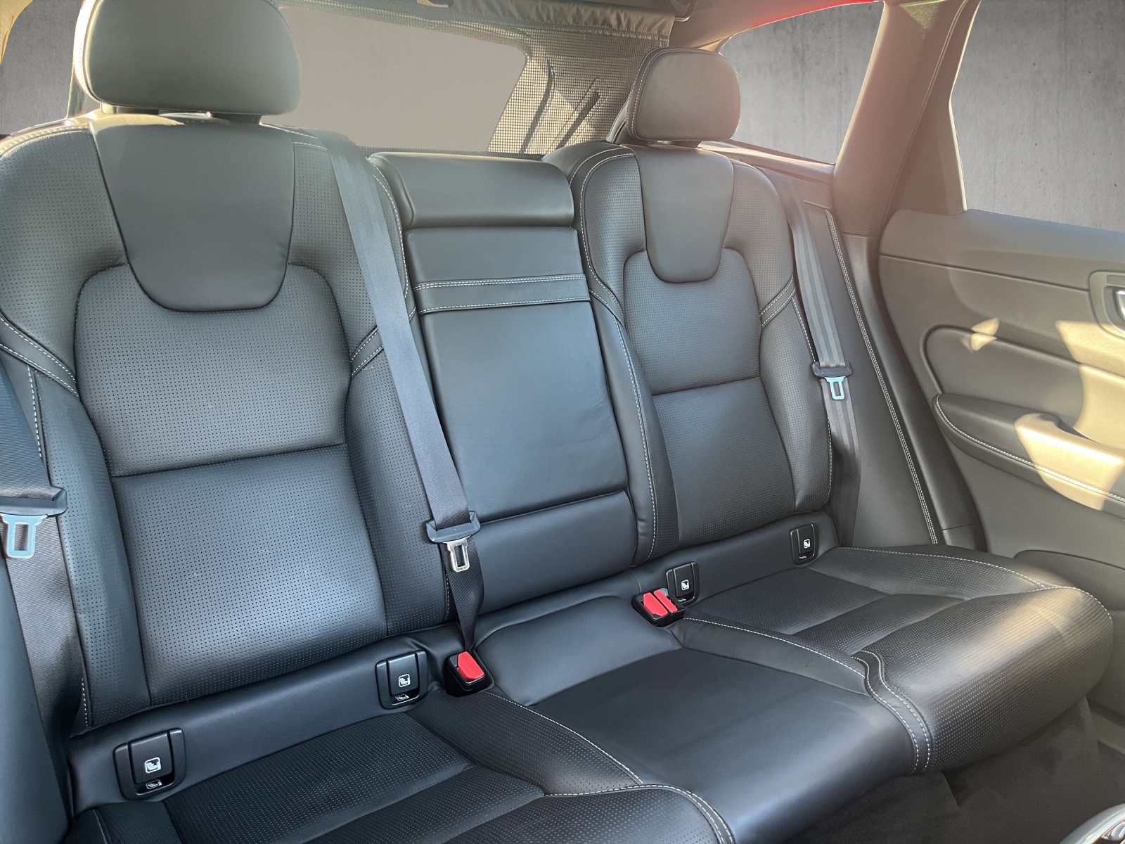 VOLVO XC60 2.0 T5 Inscription AWD-image-13
