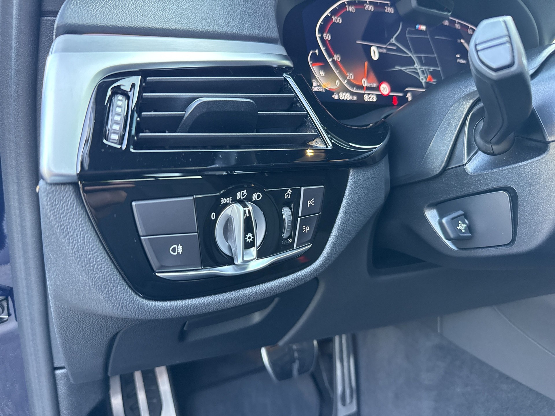 BMW 540d xDrive 48V Pure M Sport Steptronic-image-19