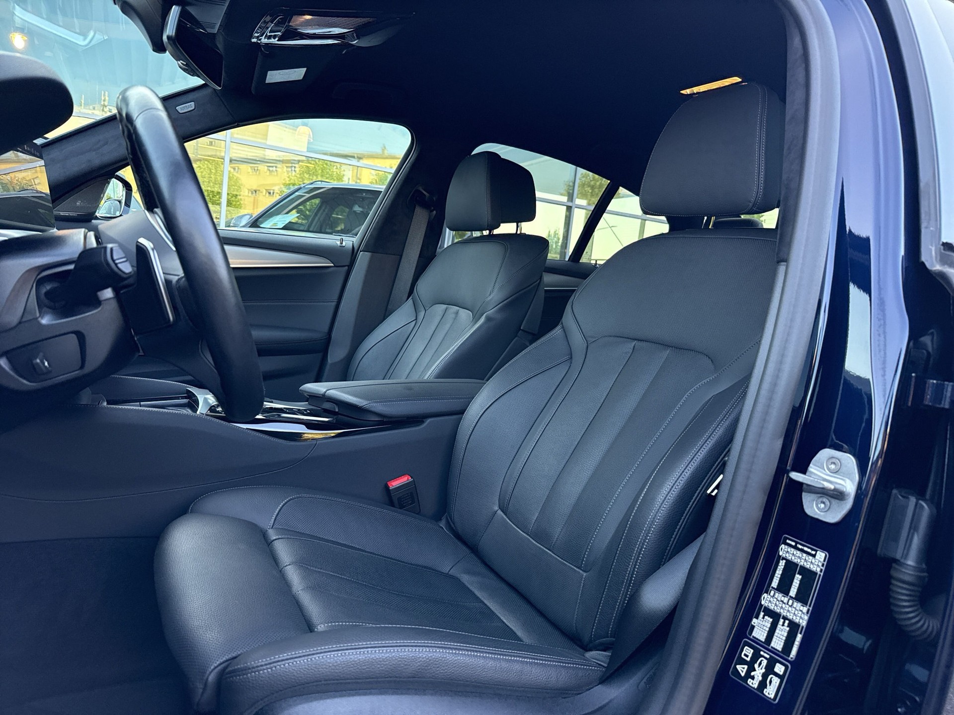 BMW 540d xDrive 48V Pure M Sport Steptronic-image-9