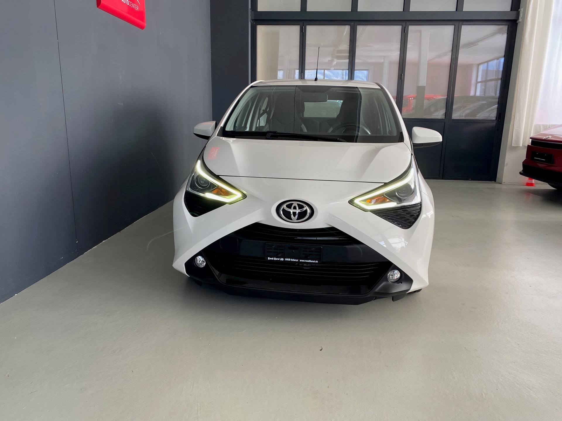 TOYOTA Aygo 1.0 VVT-i Trend-showroom-element-1