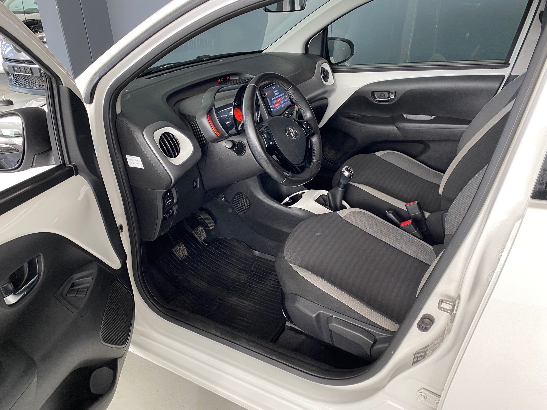 TOYOTA Aygo 1.0 VVT-i Trend-image-7