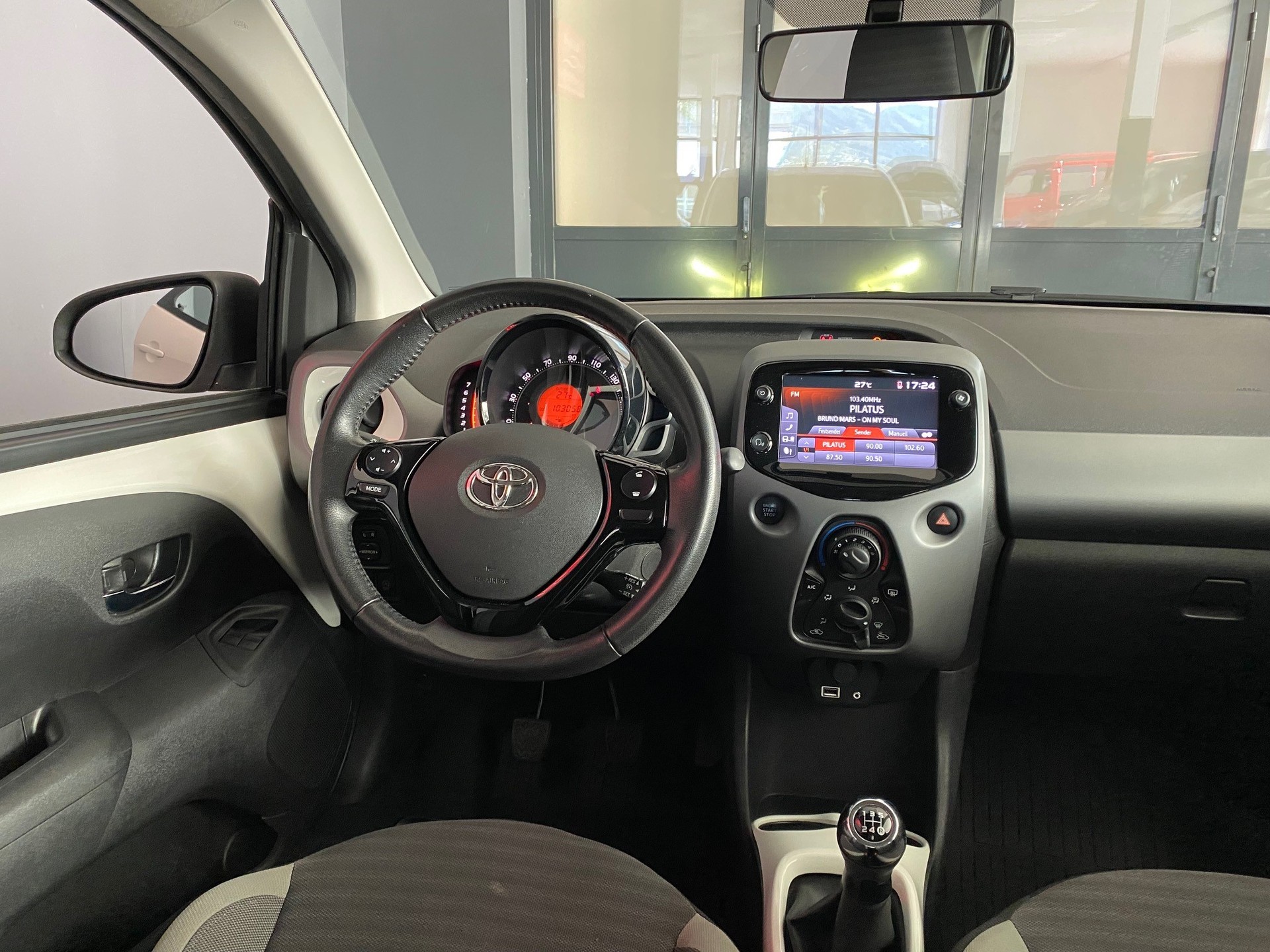 TOYOTA Aygo 1.0 VVT-i Trend-image-8