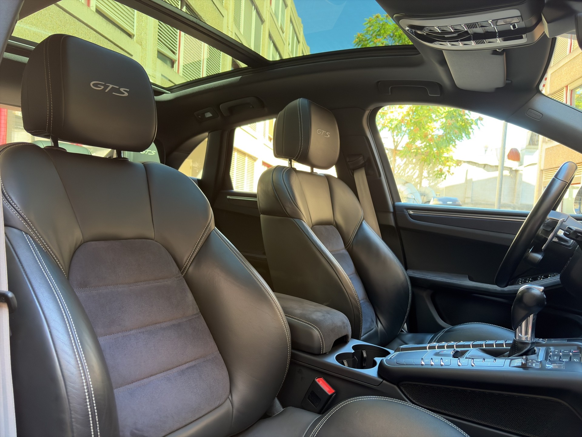 PORSCHE Macan GTS PDK-image-11