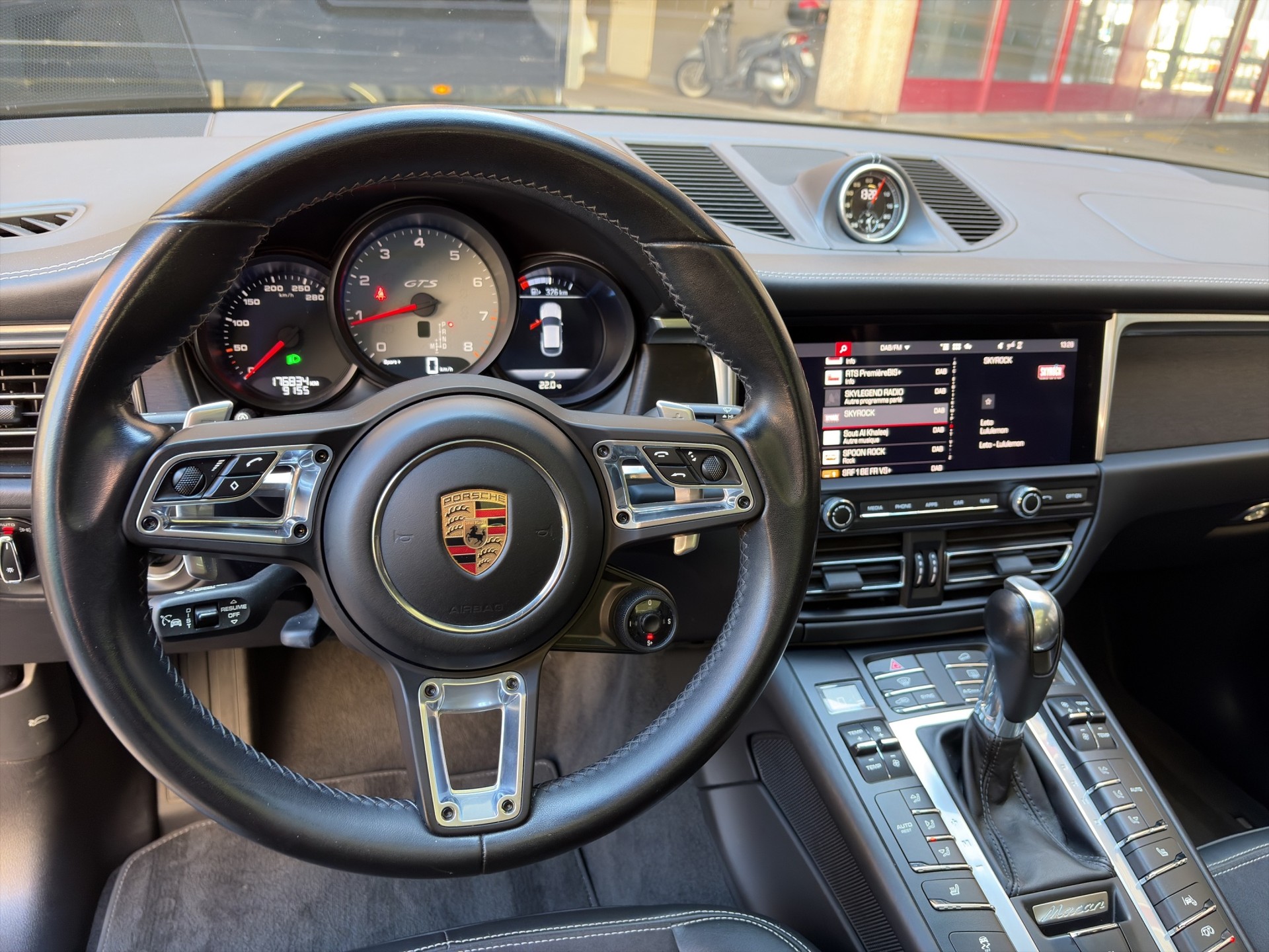 PORSCHE Macan GTS PDK-image-16