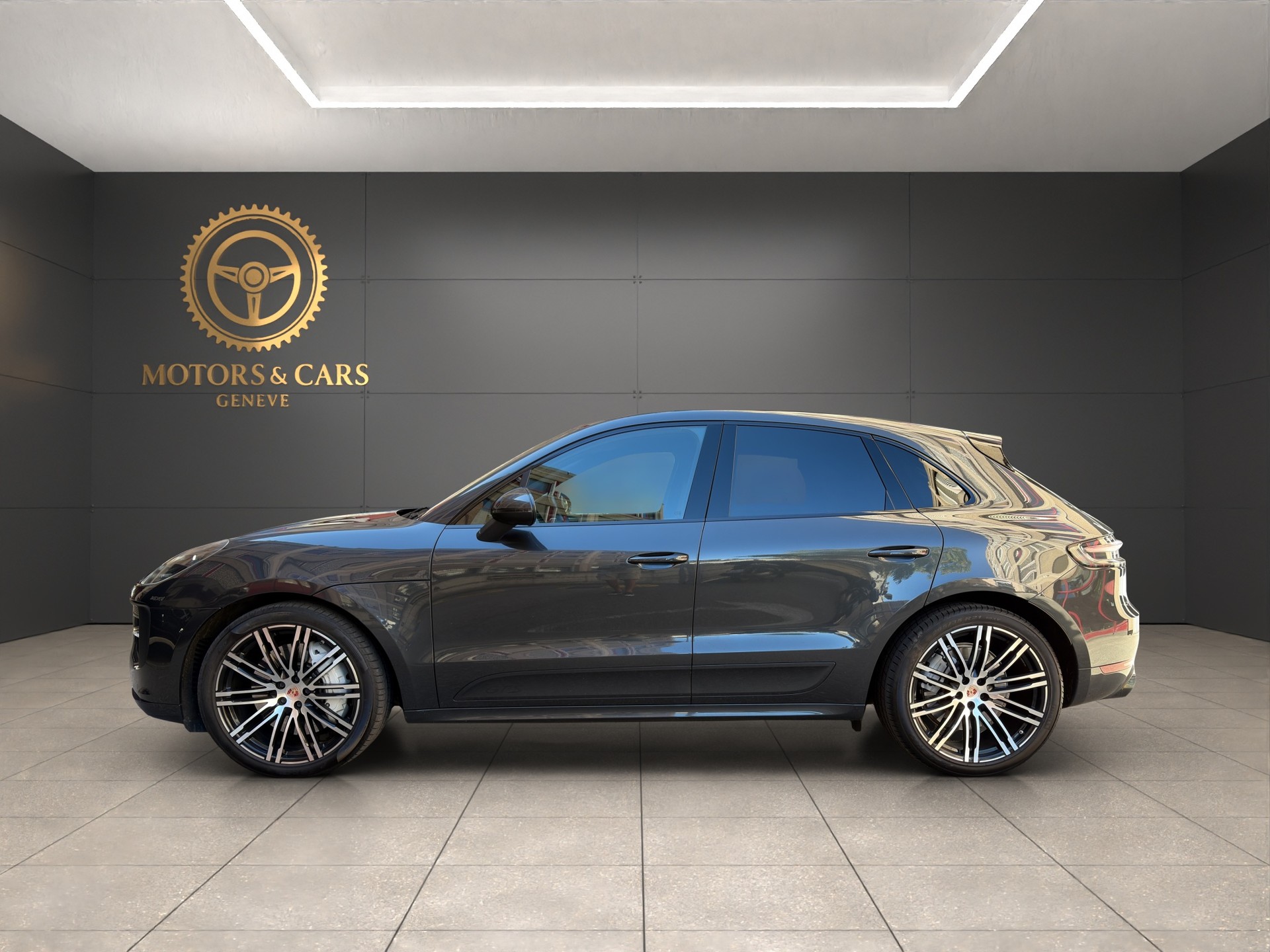 PORSCHE Macan GTS PDK-image-4