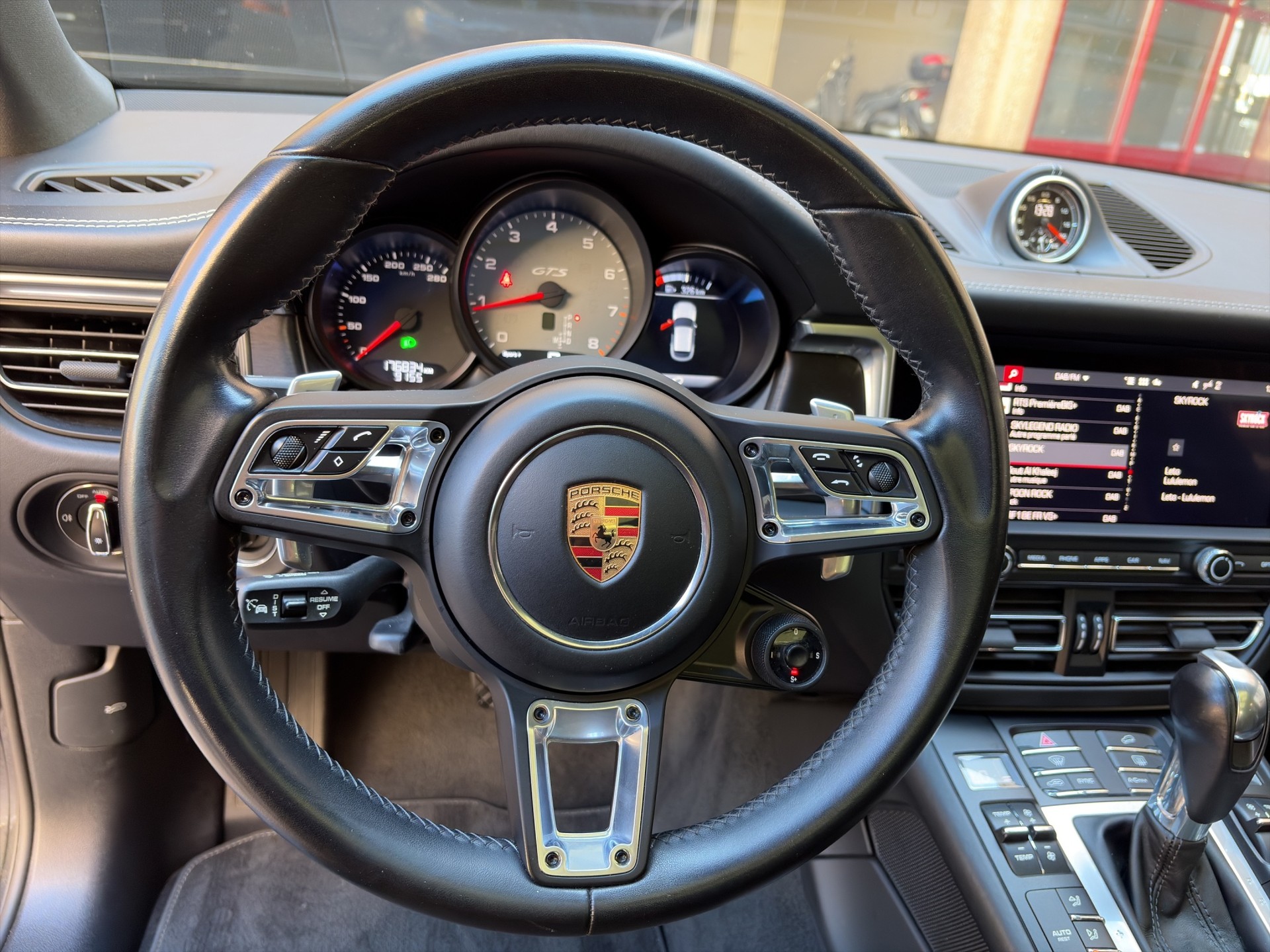 PORSCHE Macan GTS PDK-image-17