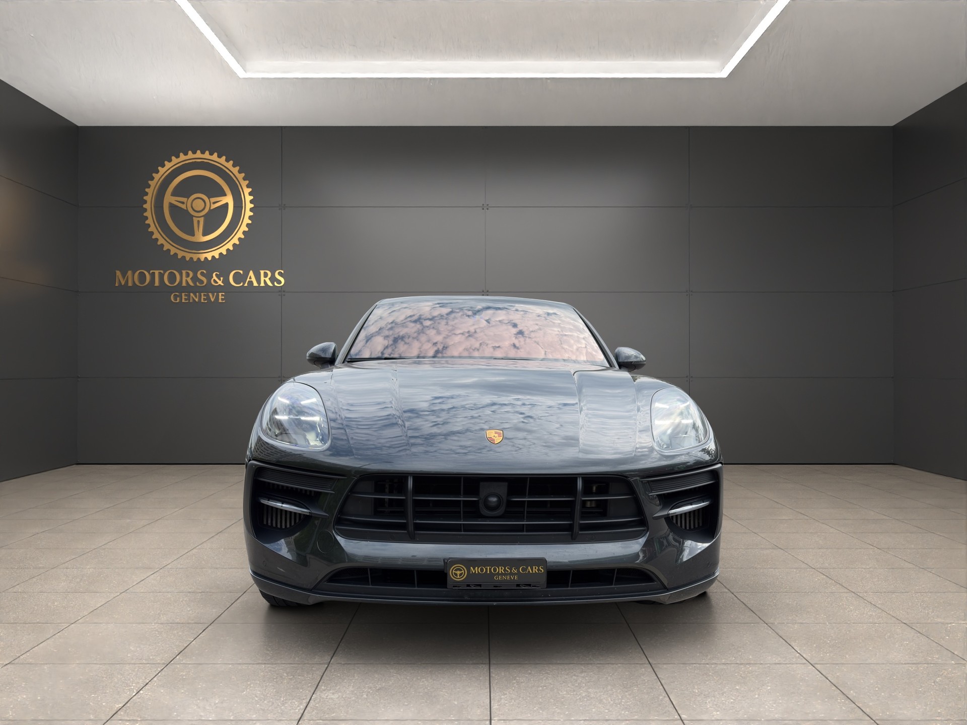 PORSCHE Macan GTS PDK-showroom-element-2