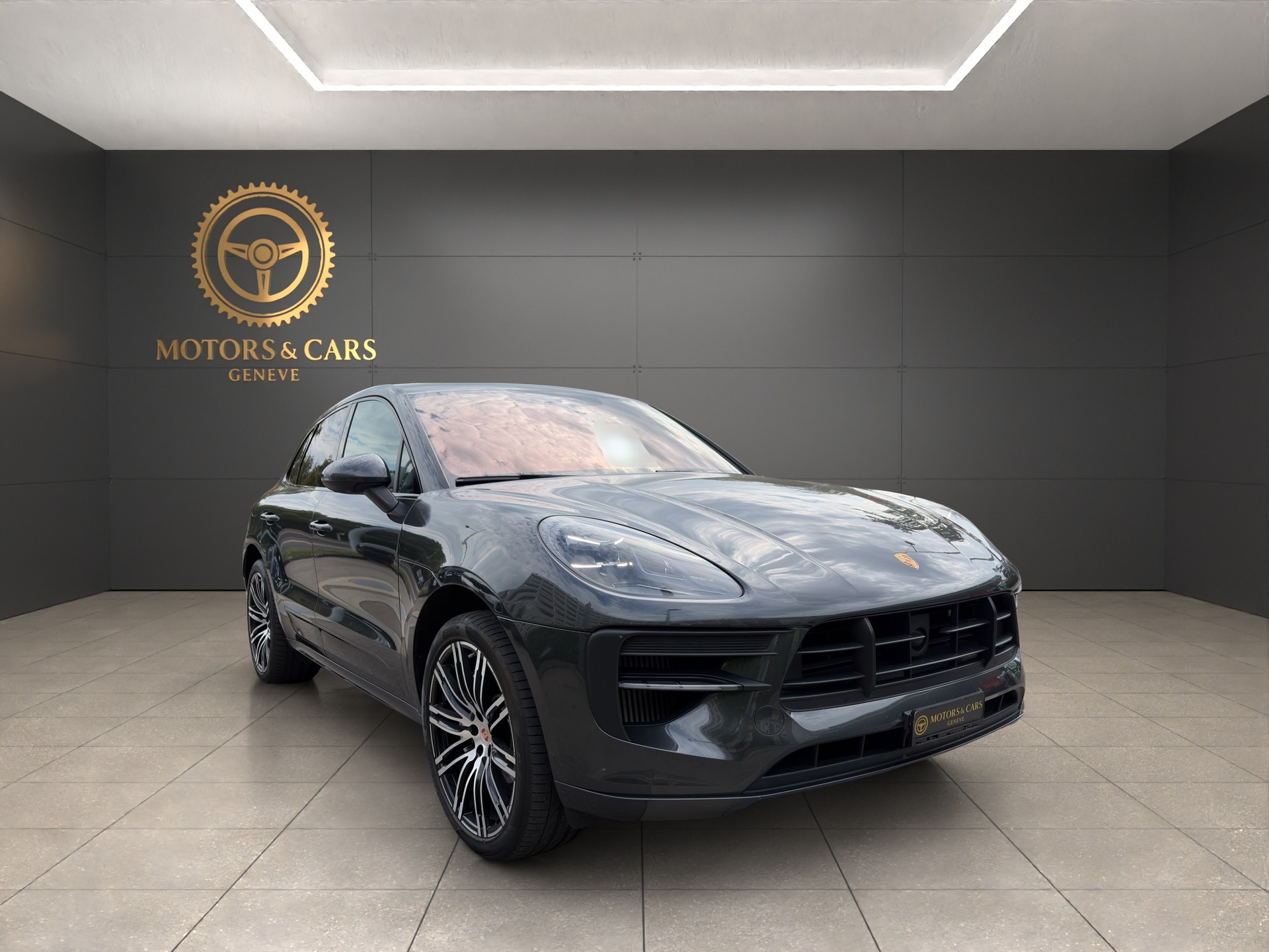 PORSCHE Macan GTS PDK-showroom-element-1