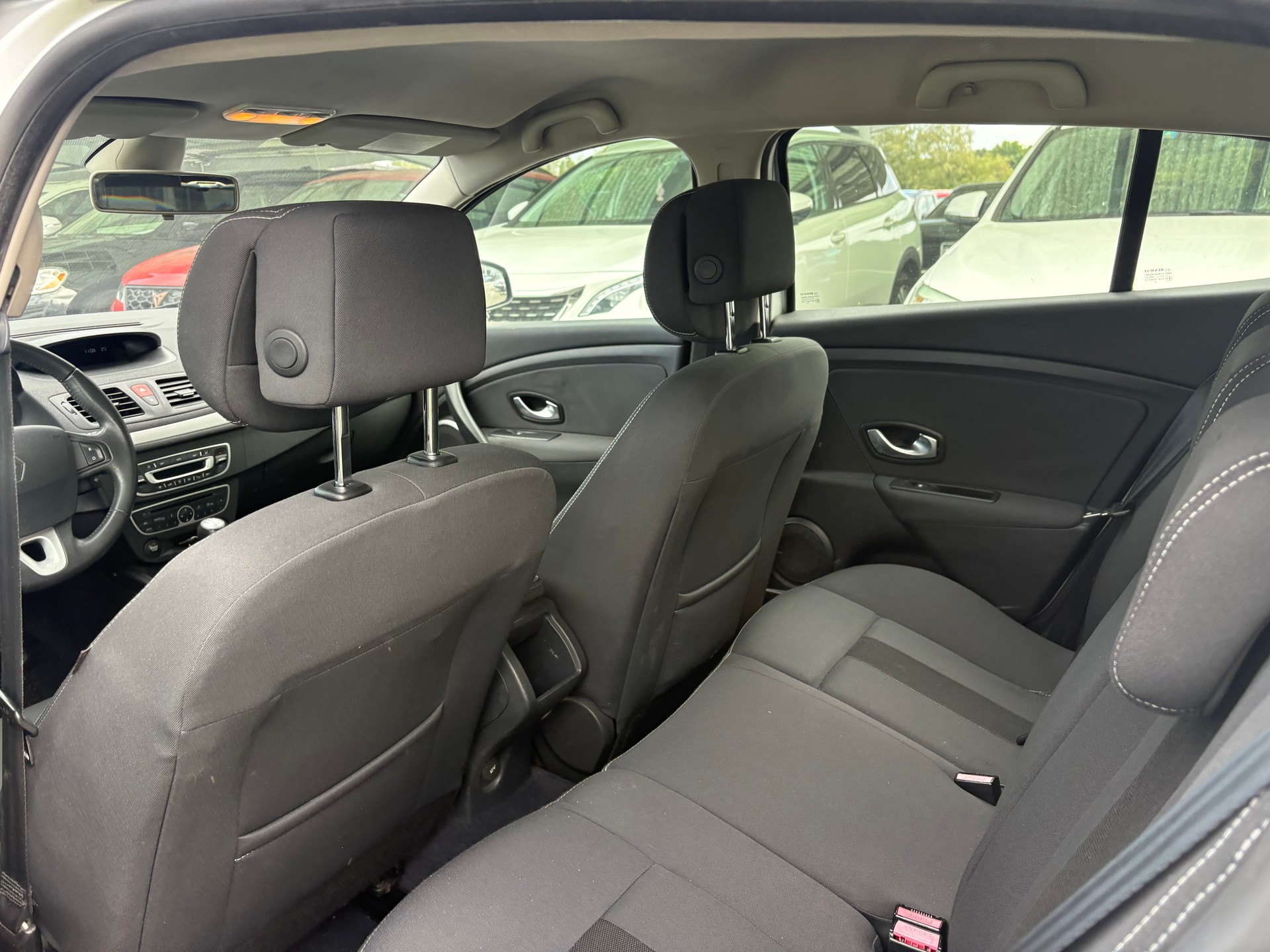 RENAULT Mégane 2.0 16V Turbo Privilège-image-7