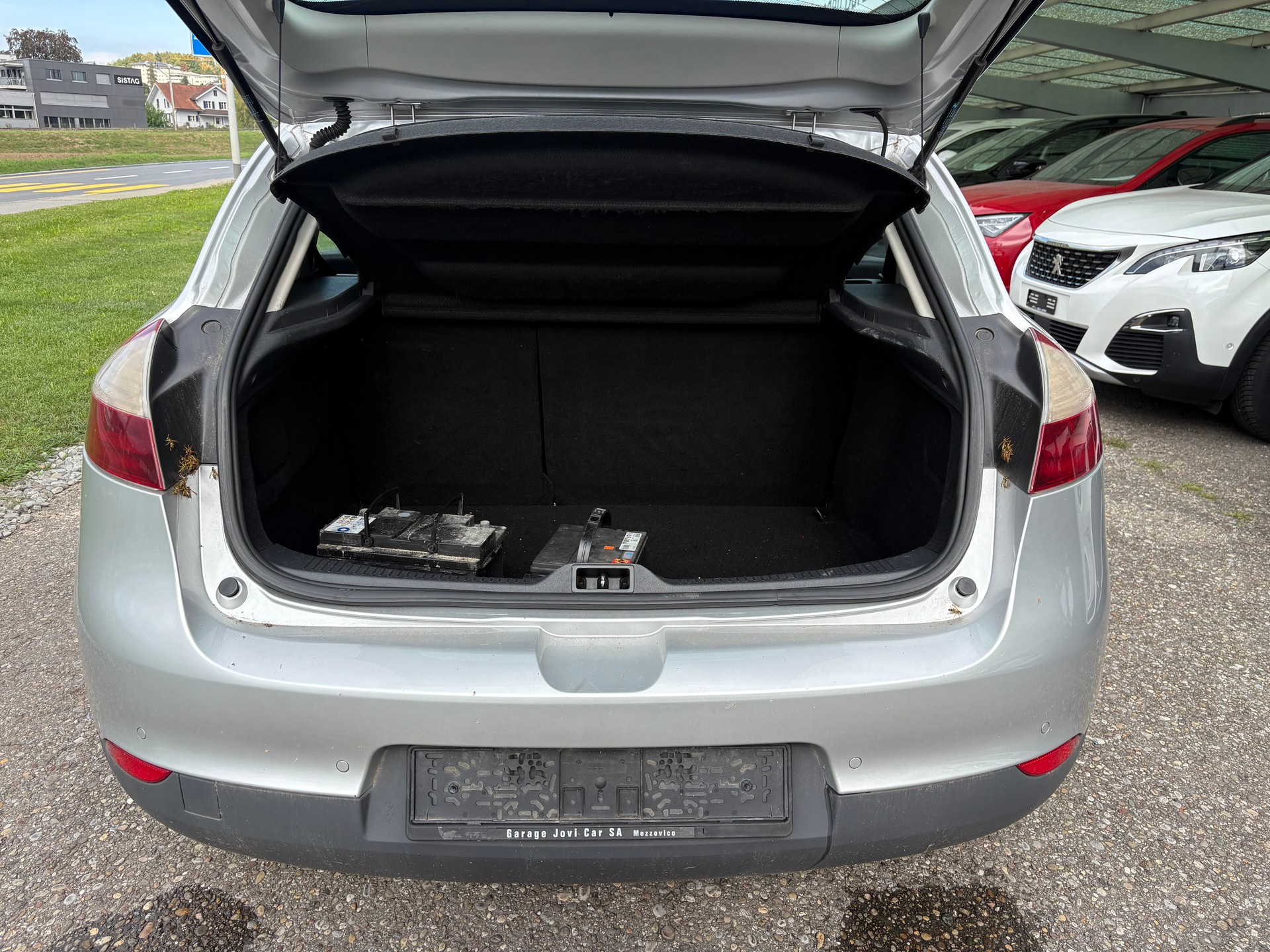RENAULT Mégane 2.0 16V Turbo Privilège-image-8