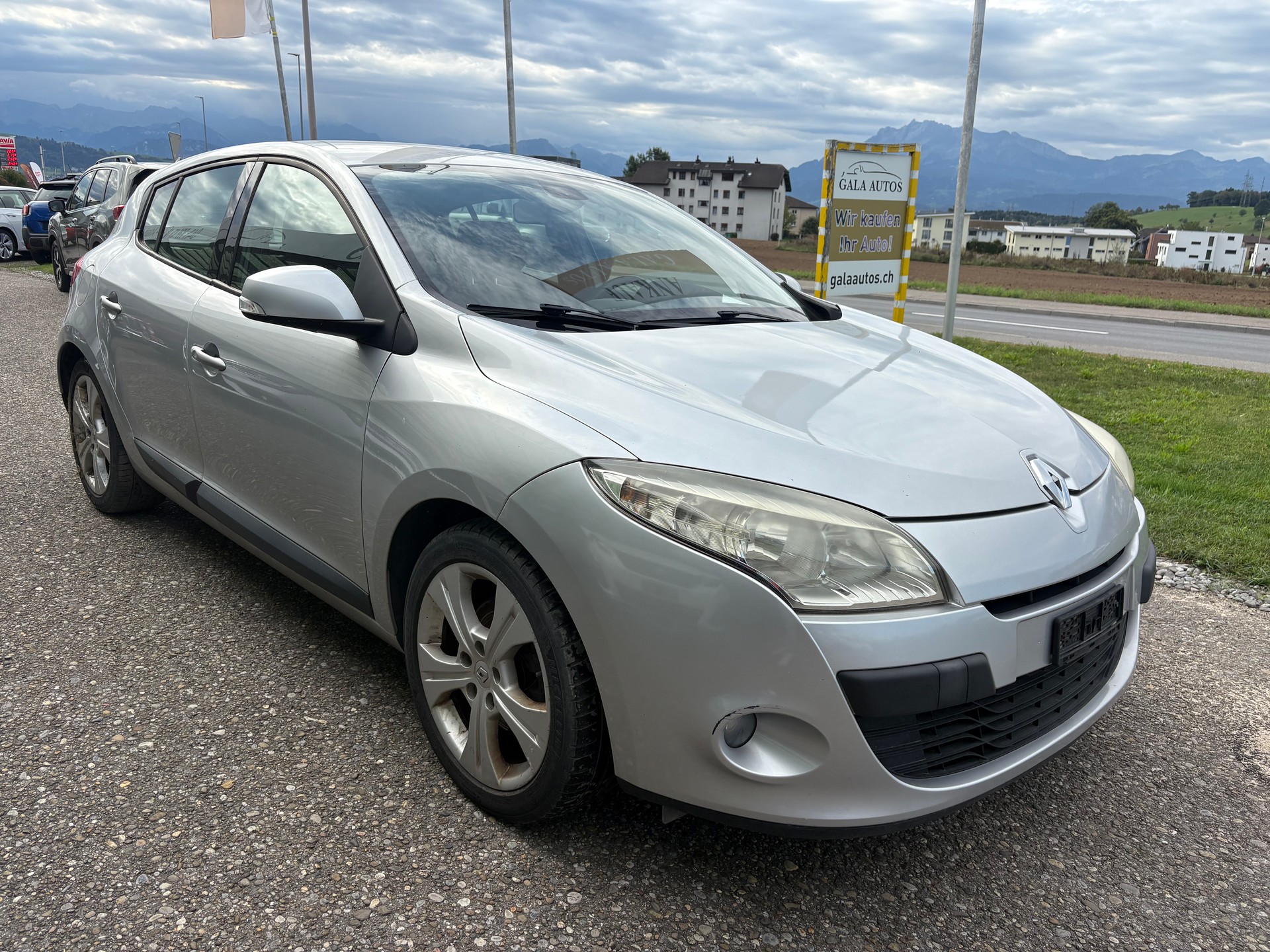 RENAULT Mégane 2.0 16V Turbo Privilège-image-2
