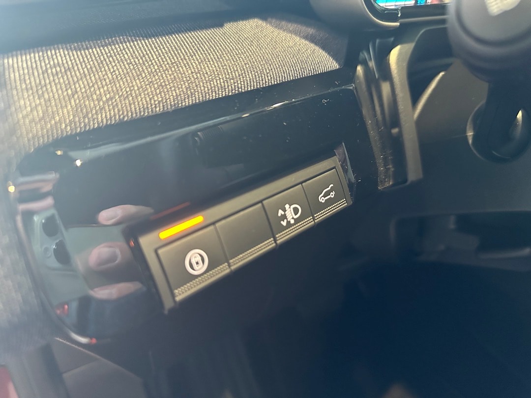 RENAULT R4 E-Tech Comfort Range 52 kWh Techno-image-14