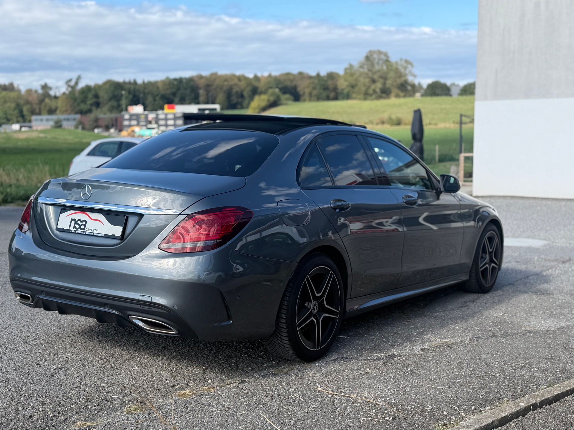 MERCEDES-BENZ C 200 AMG Line 9G-Tronic-image-3
