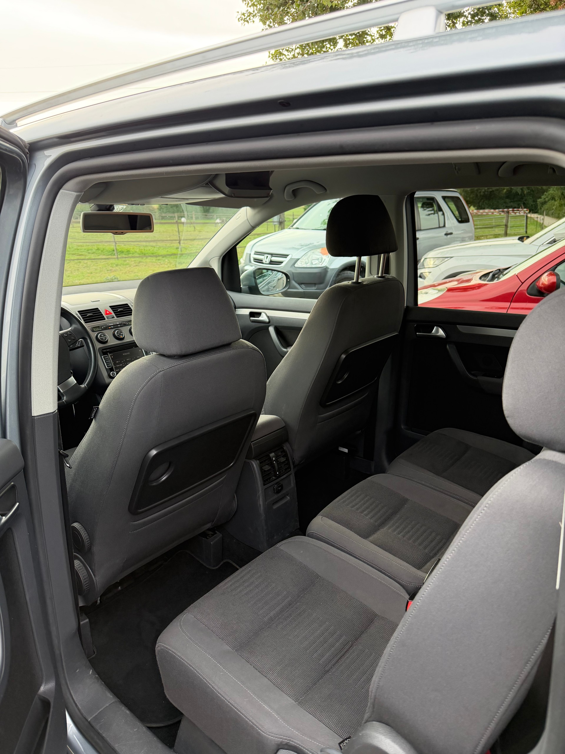 VW Touran 1.4 EcoFuel Team-image-9
