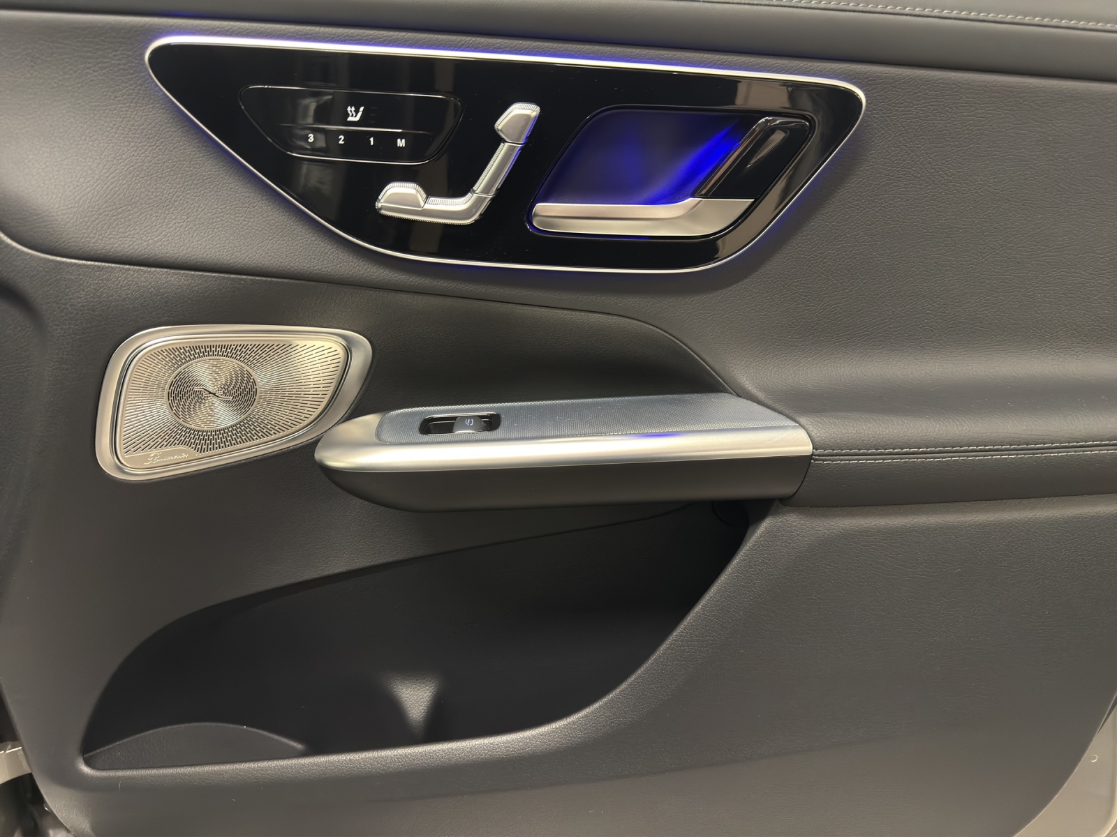 MERCEDES-BENZ GLC 300 e 4M 9G-Tronic-image-6