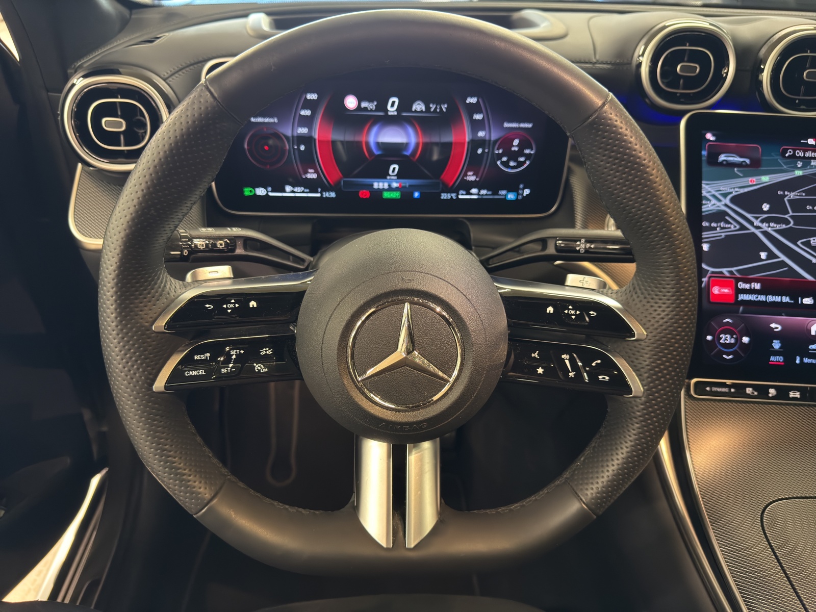 MERCEDES-BENZ GLC 300 e 4M 9G-Tronic-image-17
