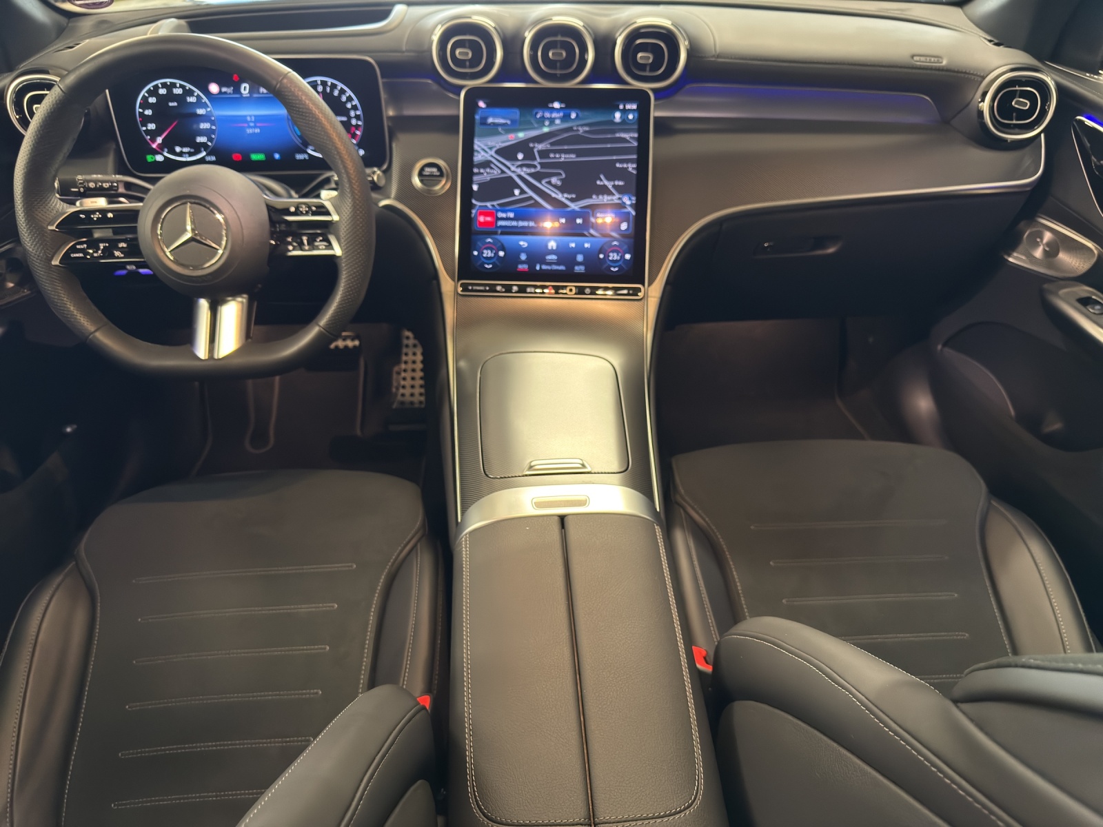 MERCEDES-BENZ GLC 300 e 4M 9G-Tronic-image-12