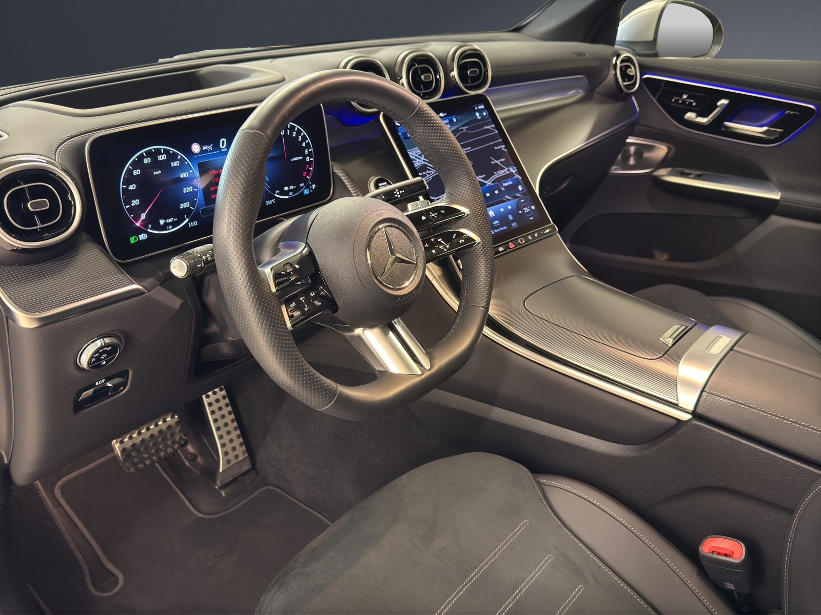 MERCEDES-BENZ GLC 300 e 4M 9G-Tronic-image-11