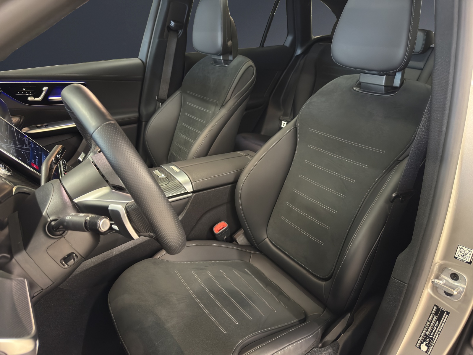 MERCEDES-BENZ GLC 300 e 4M 9G-Tronic-image-5