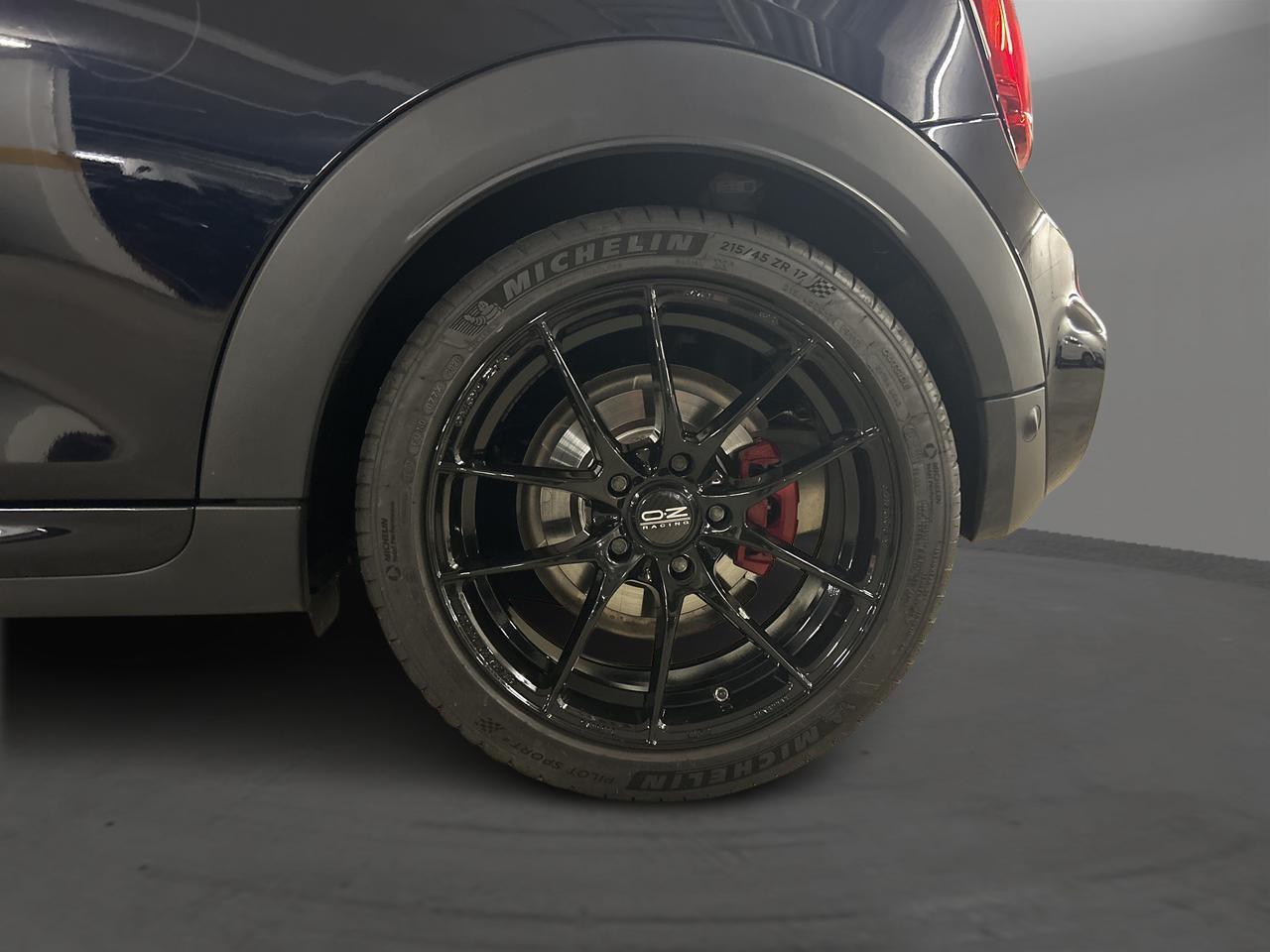 MINI John Cooper Works-image-11