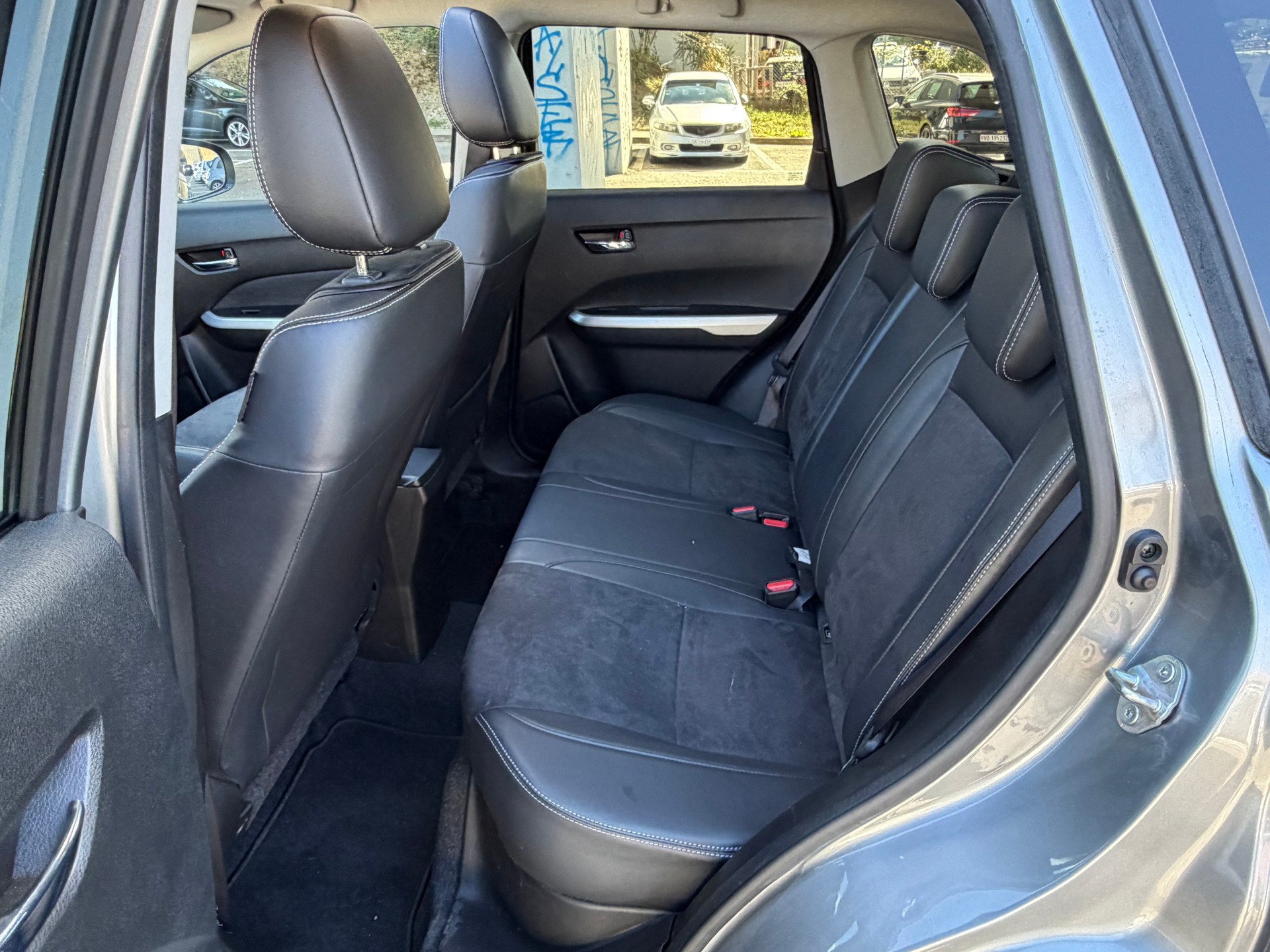 SUZUKI Vitara 1.6 TD Tradizio Top TCSS-image-8