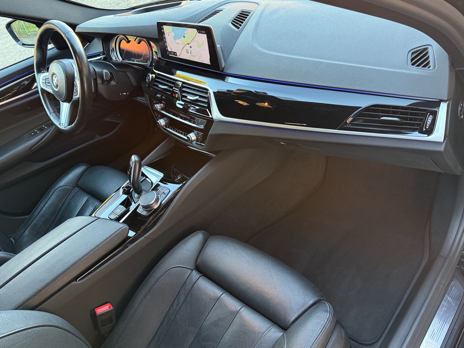 BMW 520d X-Drive M-PAKET-image-13