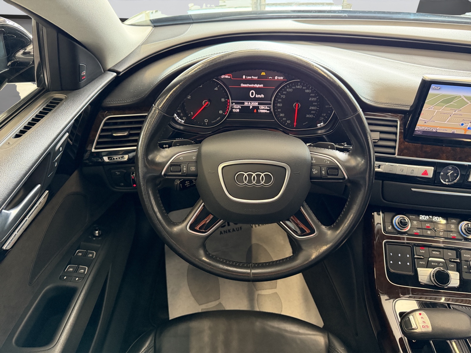AUDI A8 3.0 TDI ultra quattro tiptronic-image-14