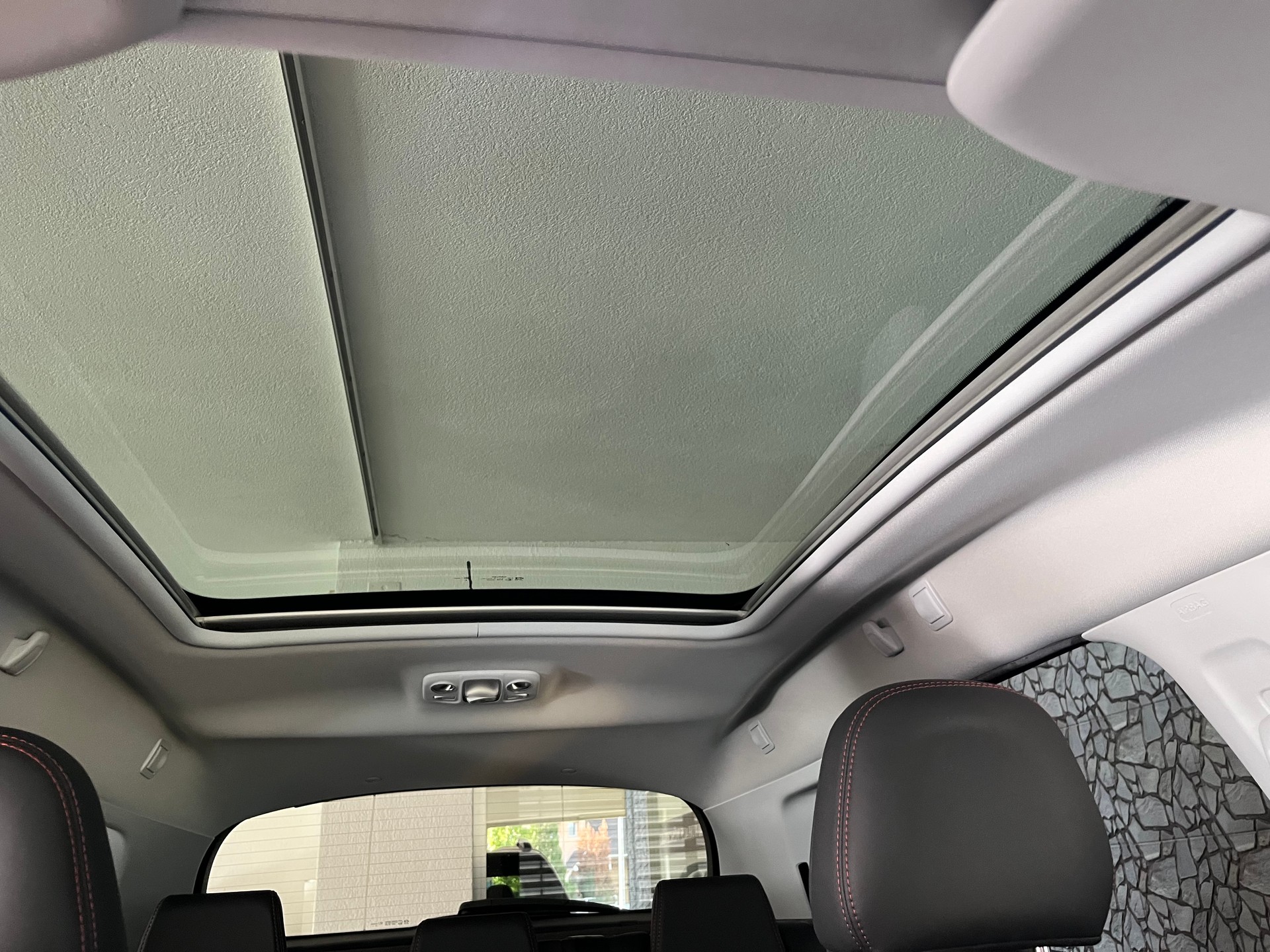 PEUGEOT 2008 1.2 PureTech GT Line EAT6-image-13