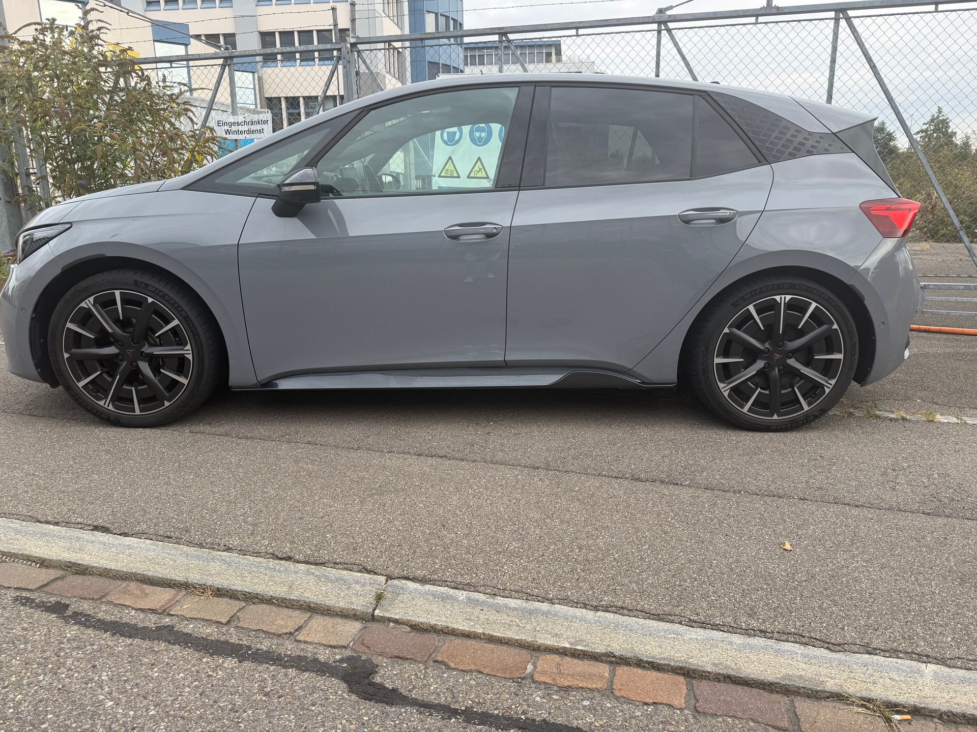 CUPRA Electric e-Boost 77 kWh-image-2