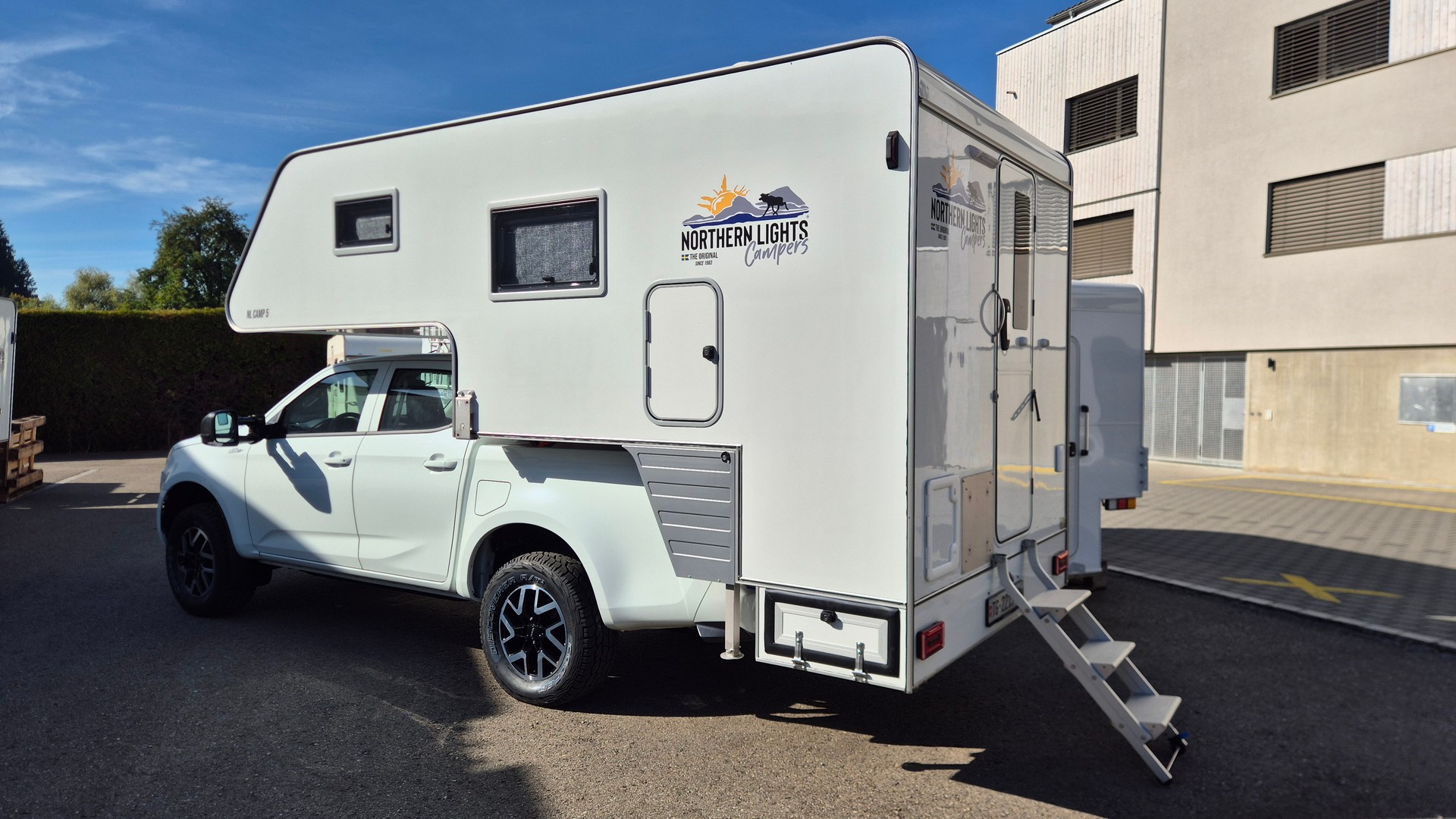 ISUZU Dmax 1.9 Automat 4x4-image-1