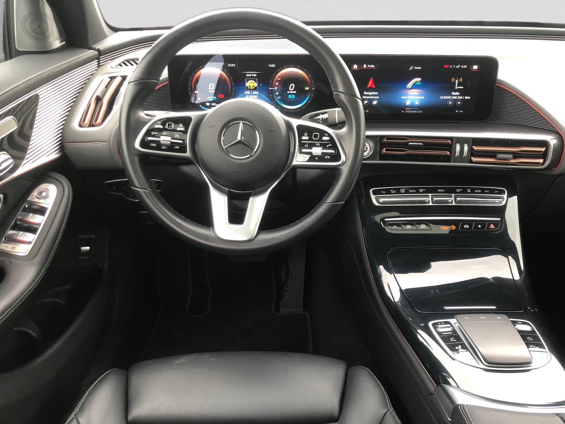 MERCEDES-BENZ EQC 400 4Matic-image-11