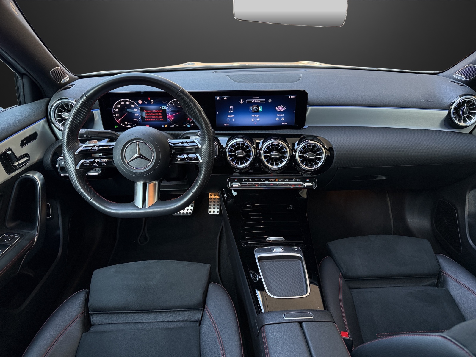 MERCEDES-BENZ A 180 AMG Line 7G-DCT Sedan-image-10