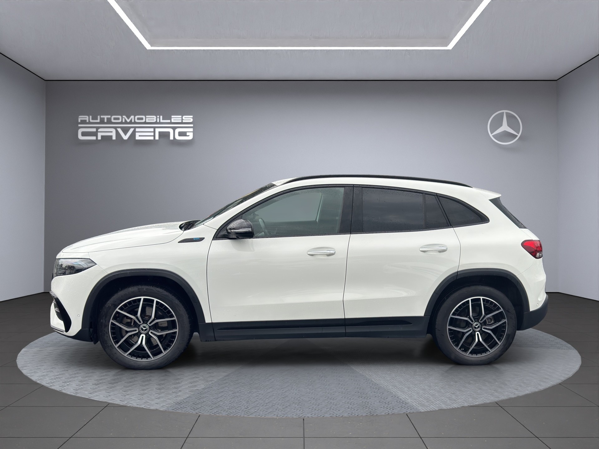 MERCEDES-BENZ EQA 250 AMG Line-image-1